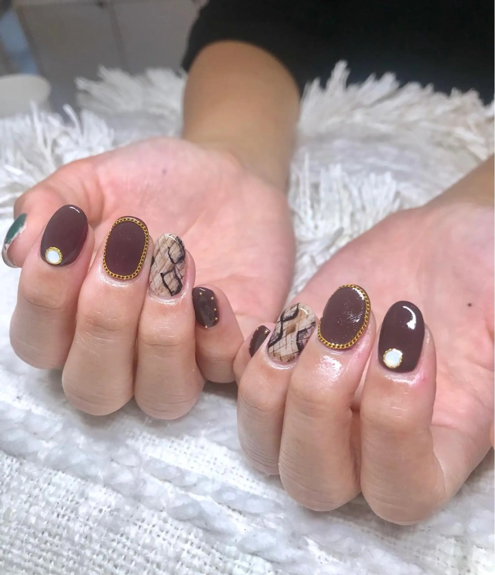 ショート ネイル マツエク・マツパ カラーマツエク ブラウン ハンドネイル ハンドケア nail&eye Aoのマツエク・マツパデザイン