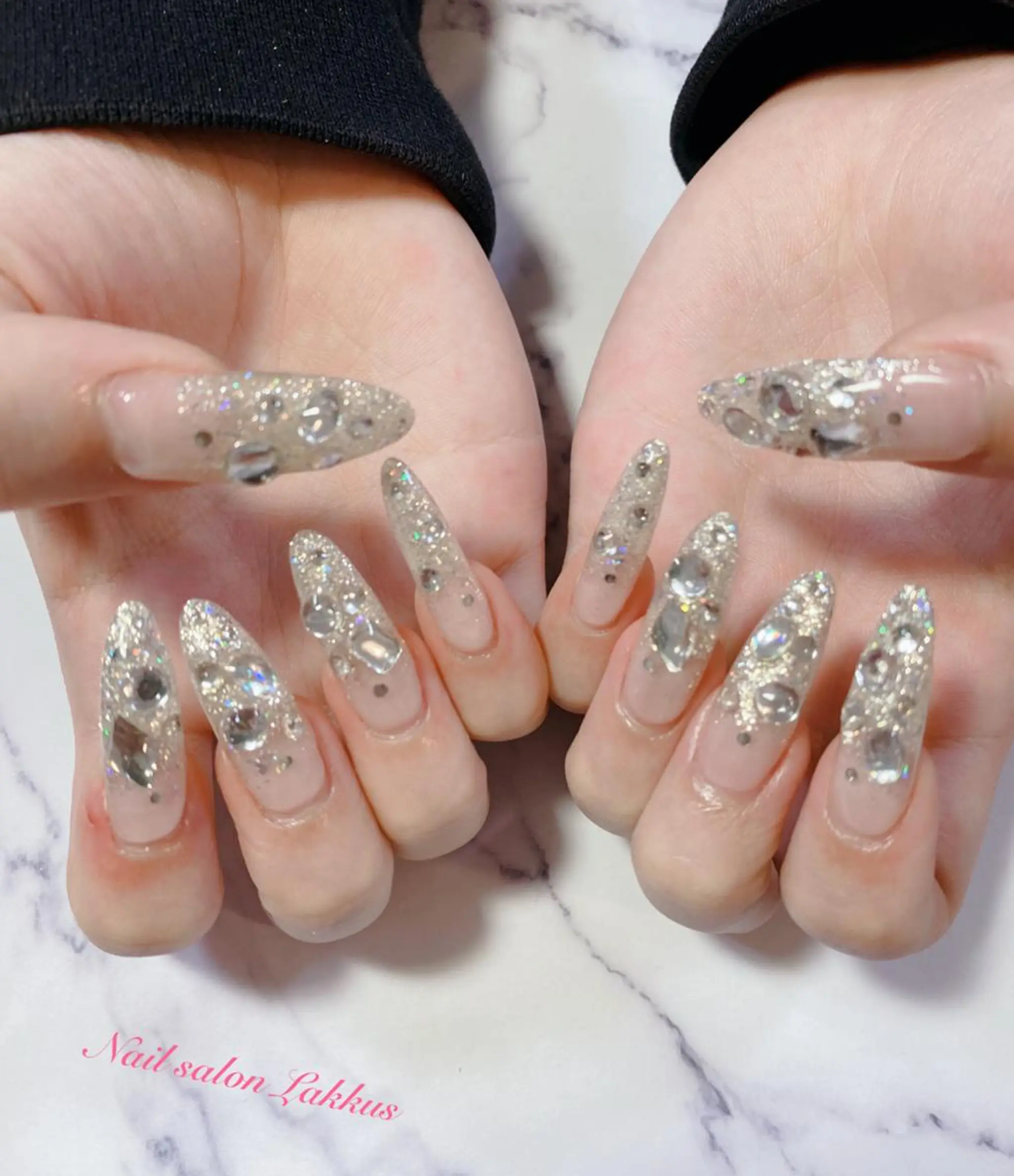 ネイル ジェルネイル ロングネイル Lakkus T－CHIのネイルデザイン