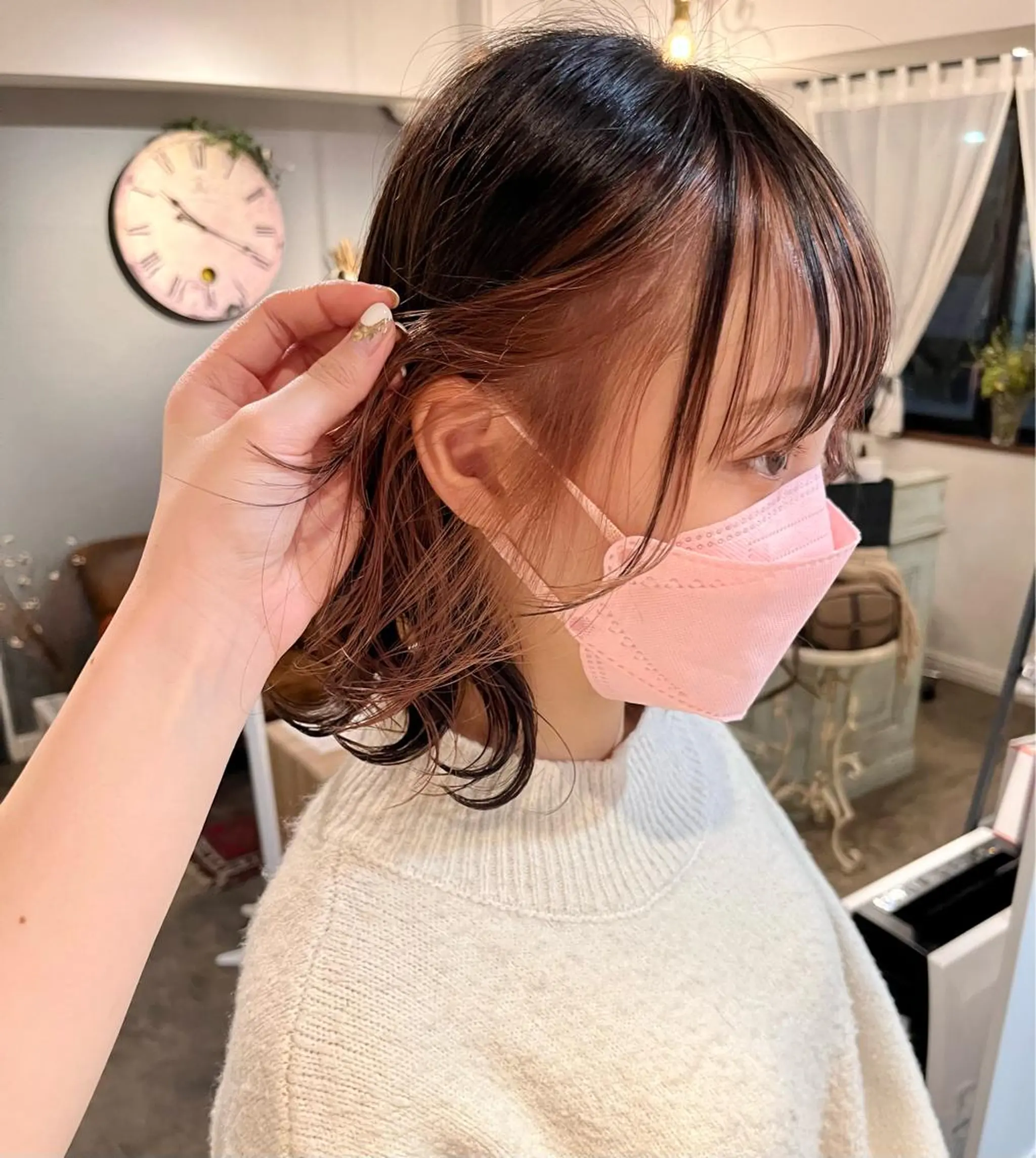 ショート カラー ミストバング ベージュカラー NOEL所属・フェイシャルエステ Utaiのエステ・リラクイメージ