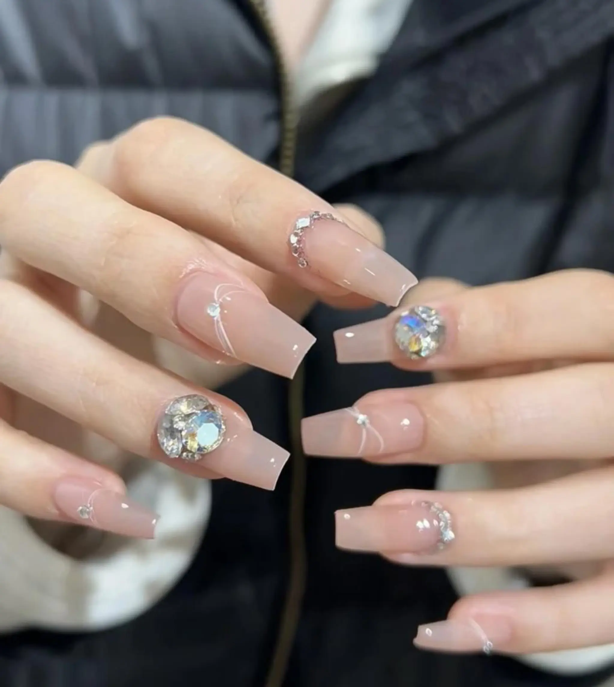 ネイル AB マツエクネイルサロンのネイルデザイン