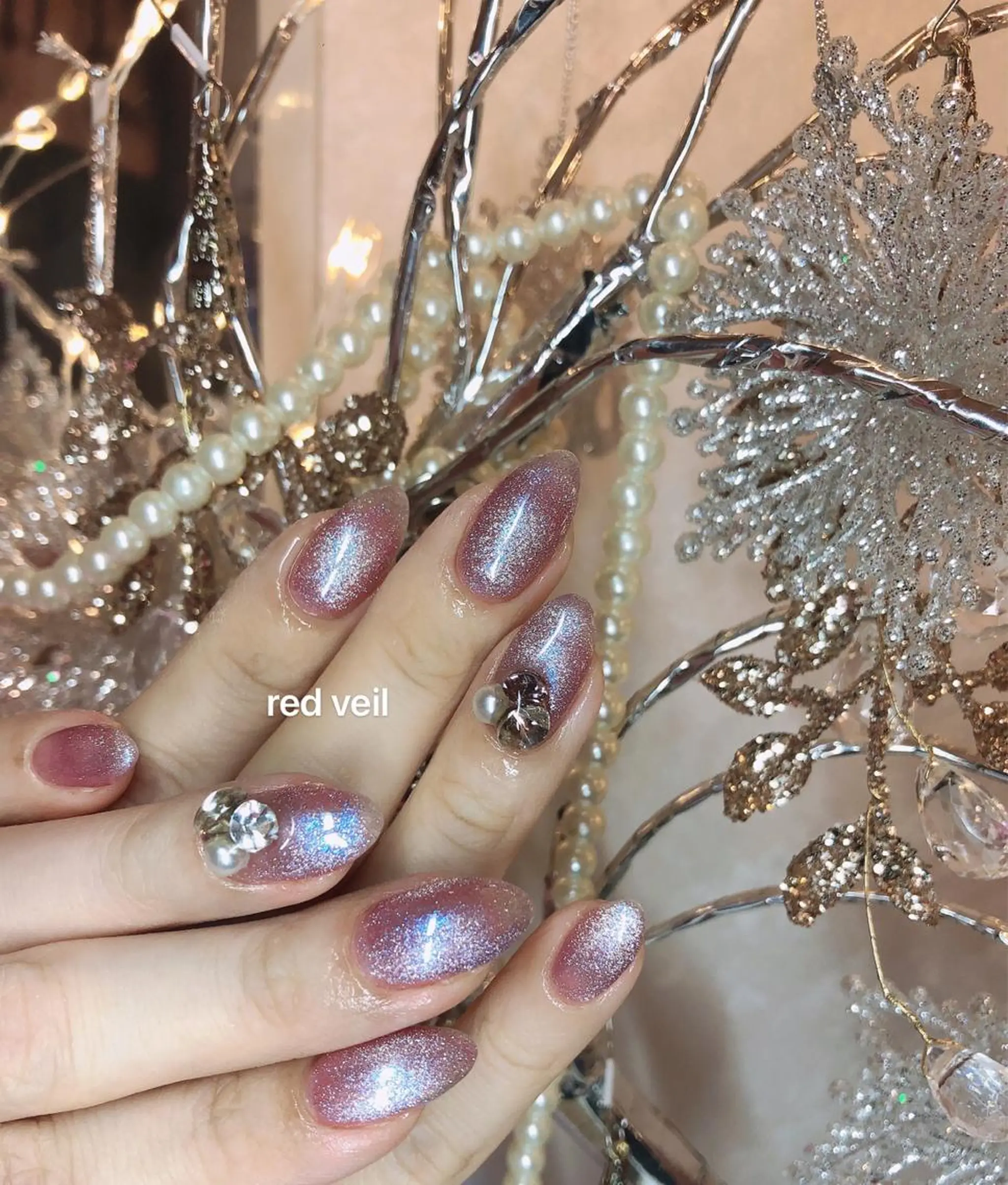 ミディアム ネイル マグネットネイル ハンドネイル 長さ出し専門 nynaのネイルデザイン