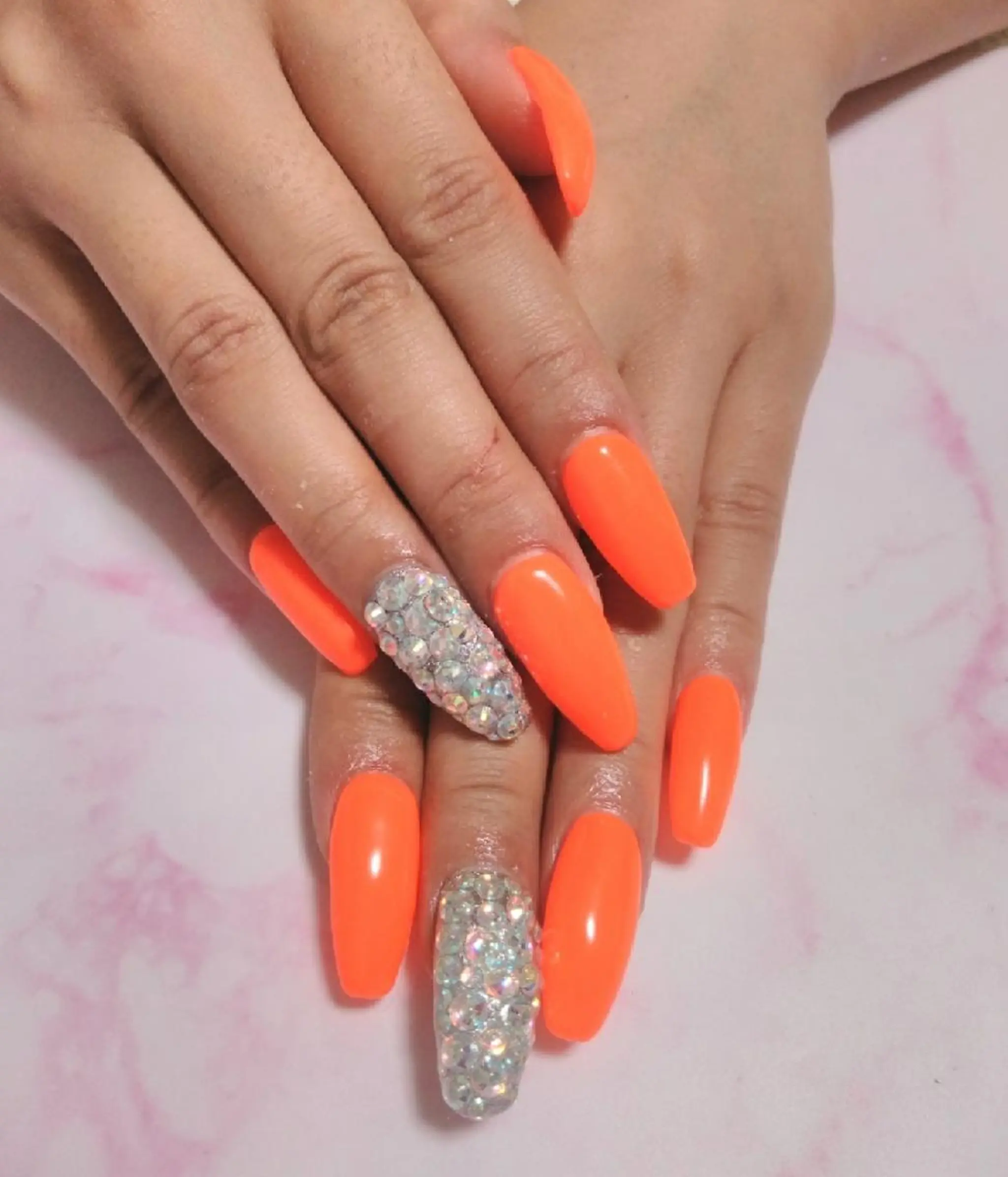 ネイル エステとネイル ローズコンフォートのネイルデザイン