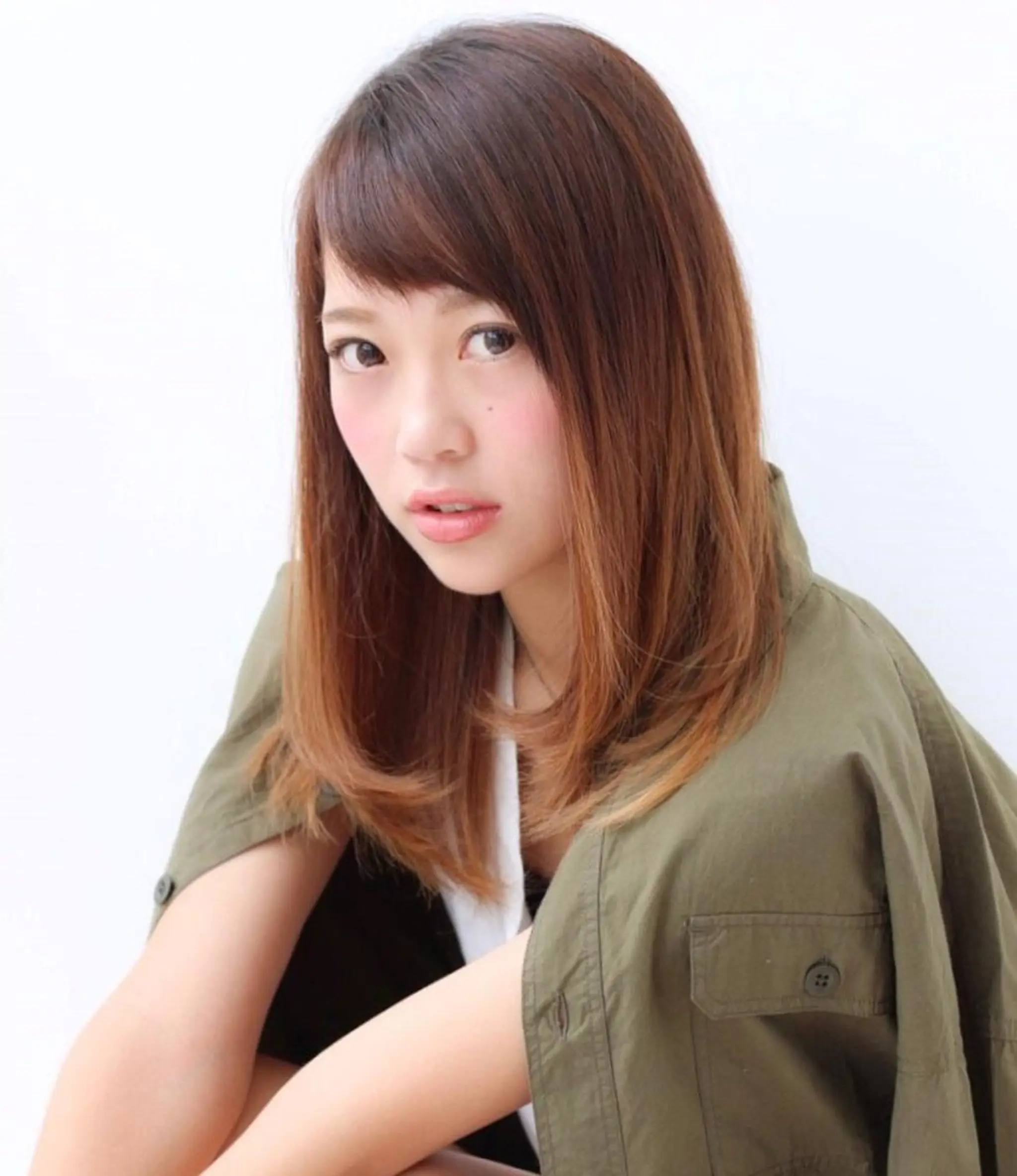 セミロング カラー カット ヘアカラー トリートメント 山北 咲子のヘアスタイル