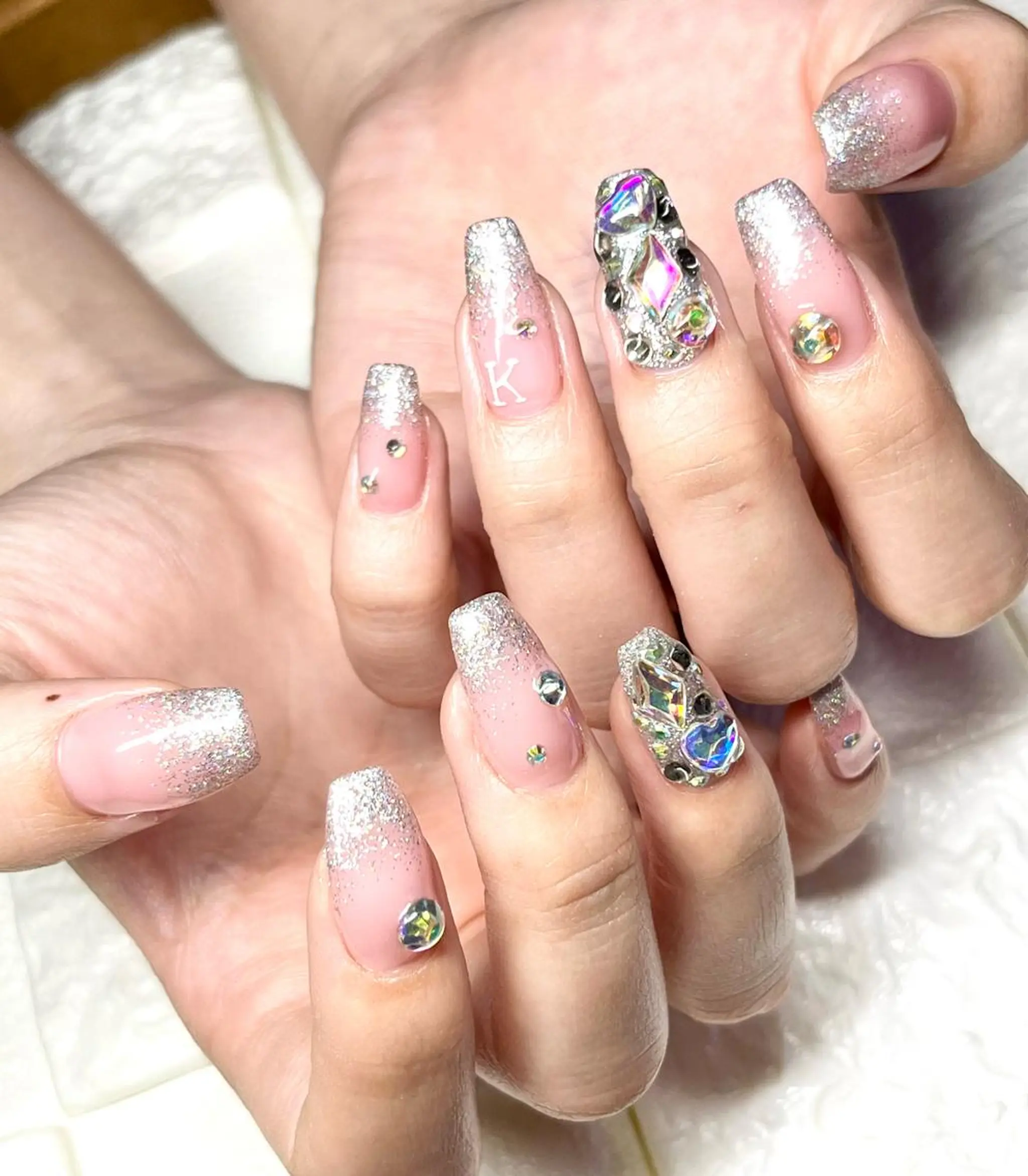 ロング ネイル キラキラネイル ハンドネイル まり りぃ〜んのネイルデザイン