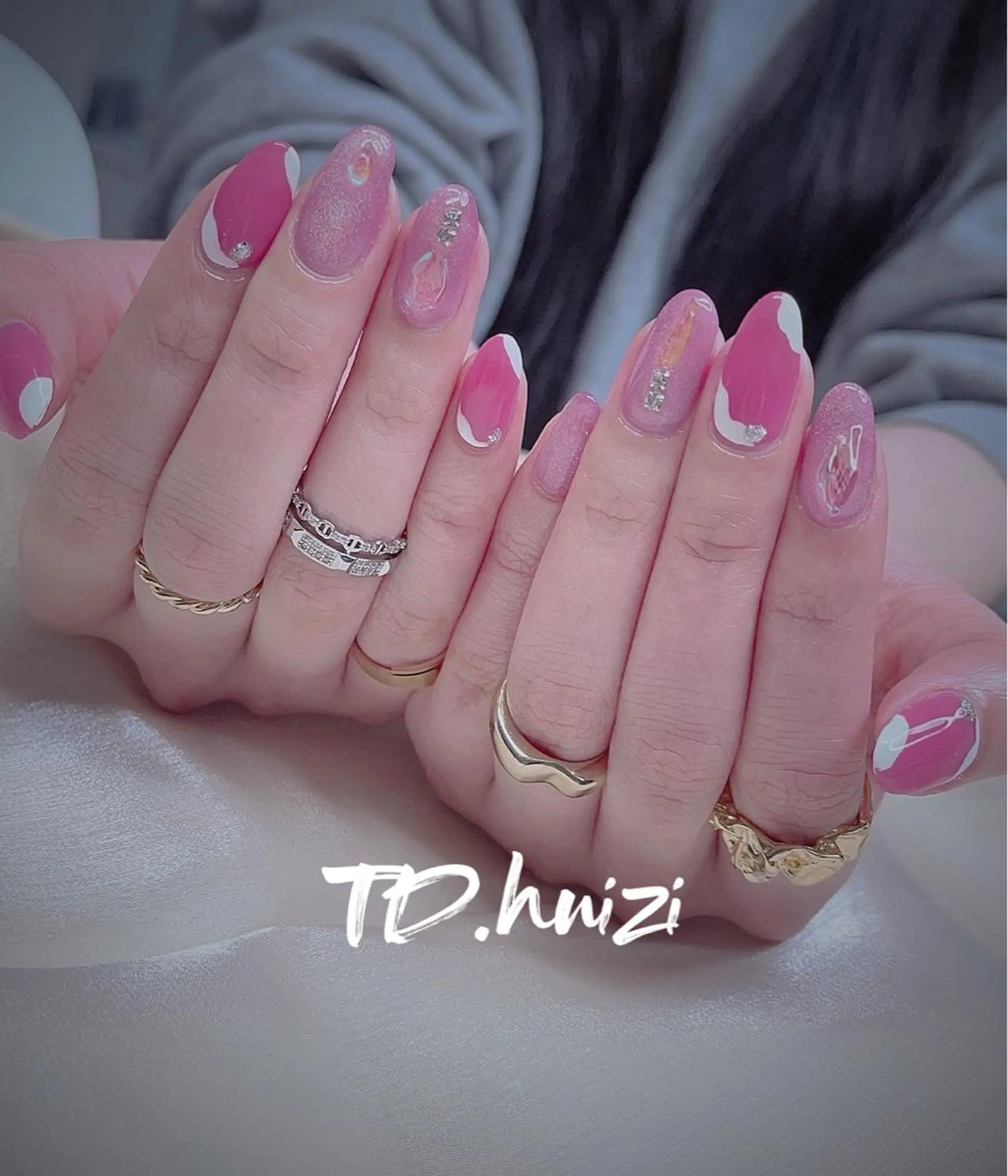 ミディアム ハンドネイル めぐみのネイルサロン 惠のネイルデザイン