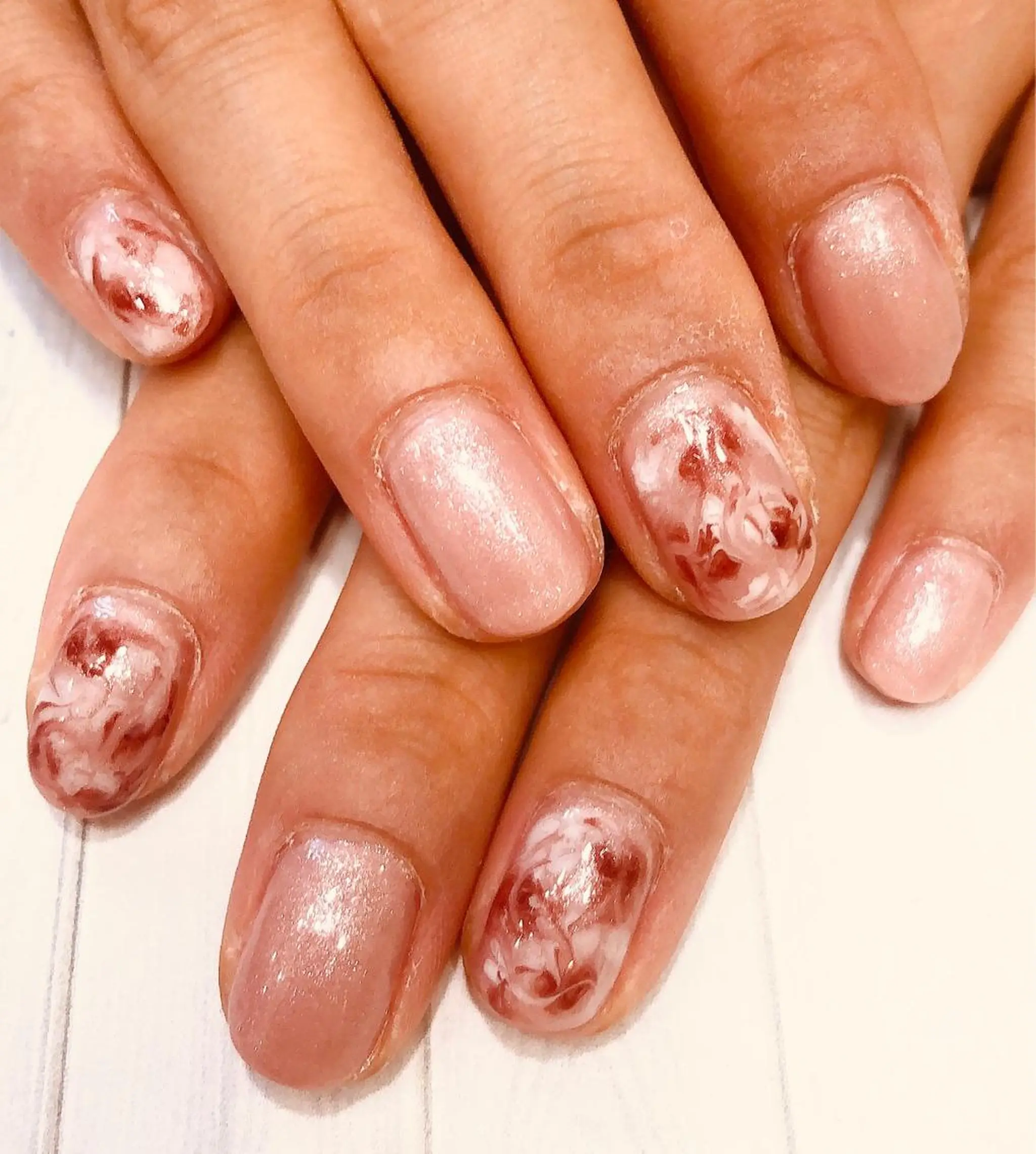 ネイル 大理石ネイル(マーブル) ラゾ所属・こばやし かざねの眉毛・アイブロウイメージ