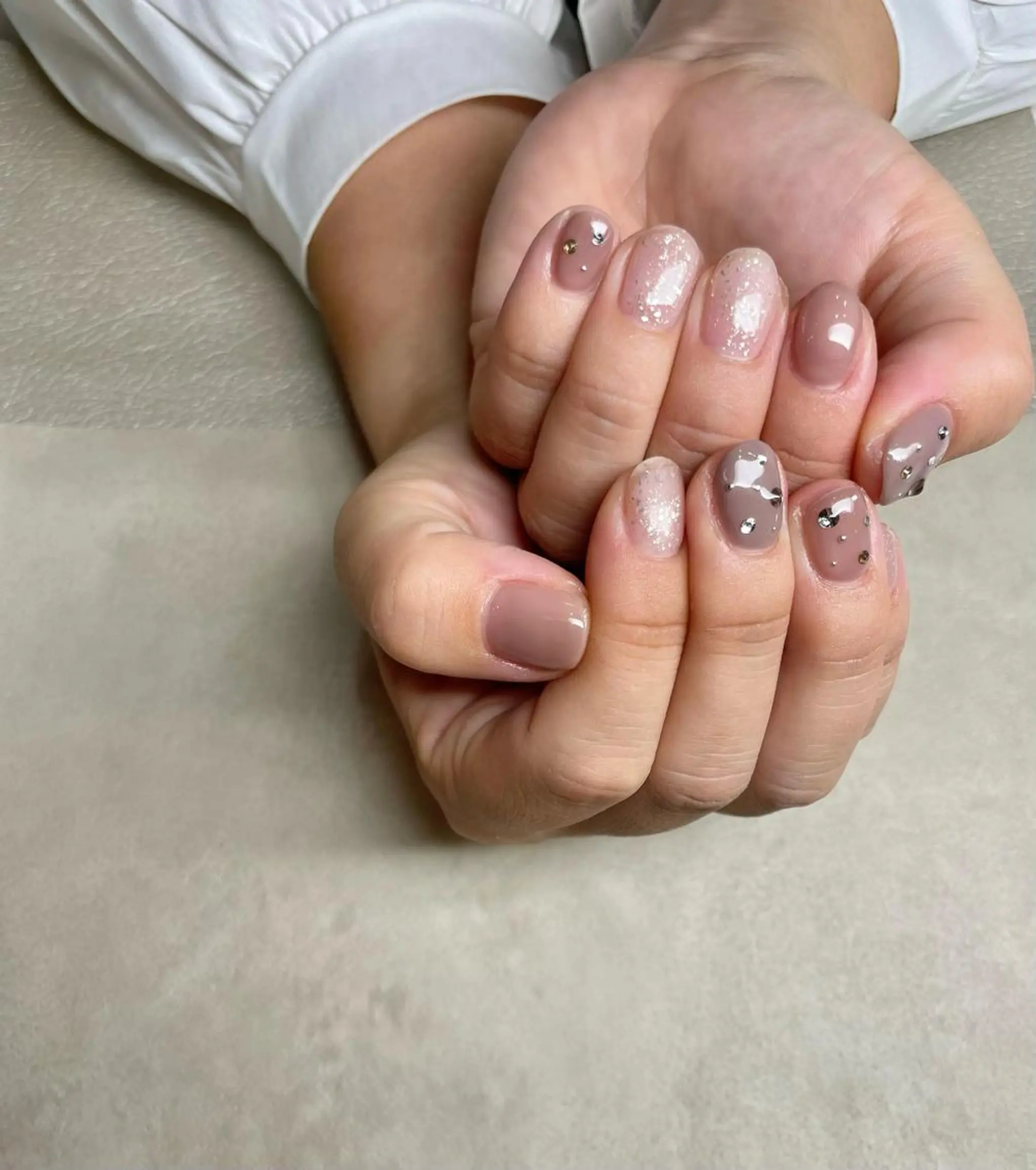 ネイル ストーンネイル Beauty Salon GIGI所属・GIGI AYA🦋のネイルデザイン