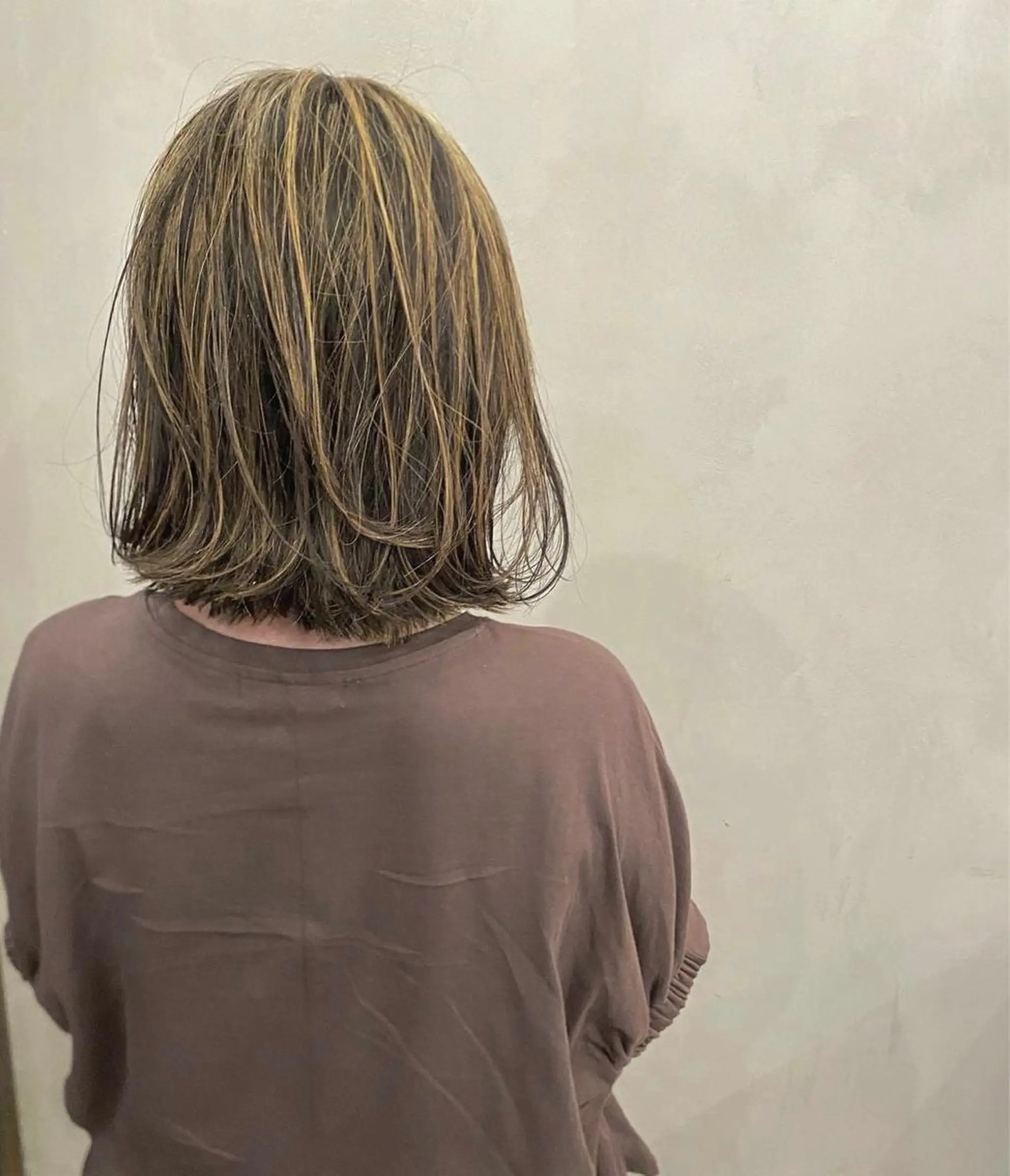 ミディアム カラー ハイライトカラー ハイライト AND THE BRICKS所属・AND THE BRICKS北川珠紀の眉毛・アイブロウイメージ