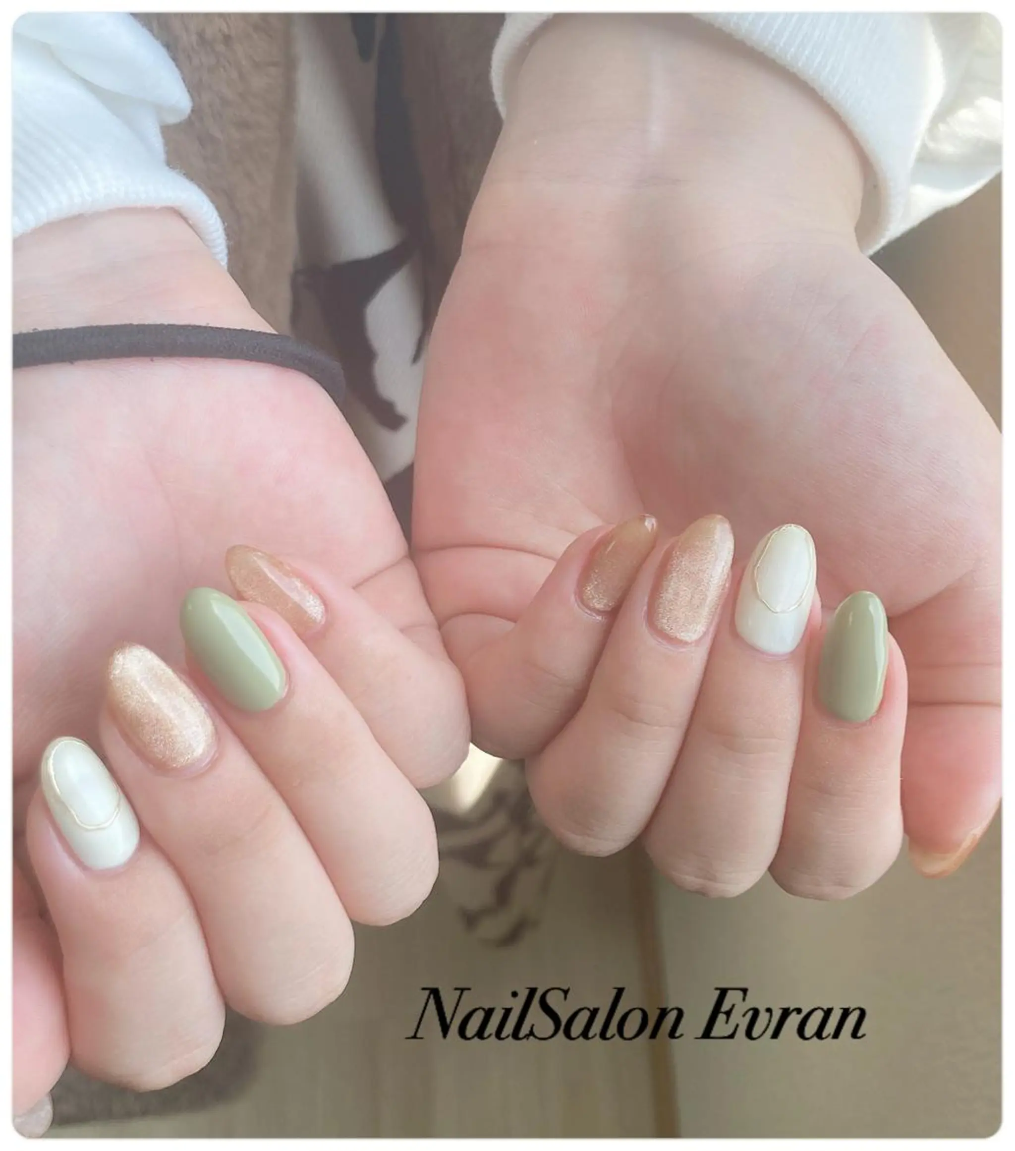 ネイル アートネイル フレンチネイル マグネットネイル 持ち込み ニュアンスネイル ハンドネイル Nail salon Evranのネイルデザイン