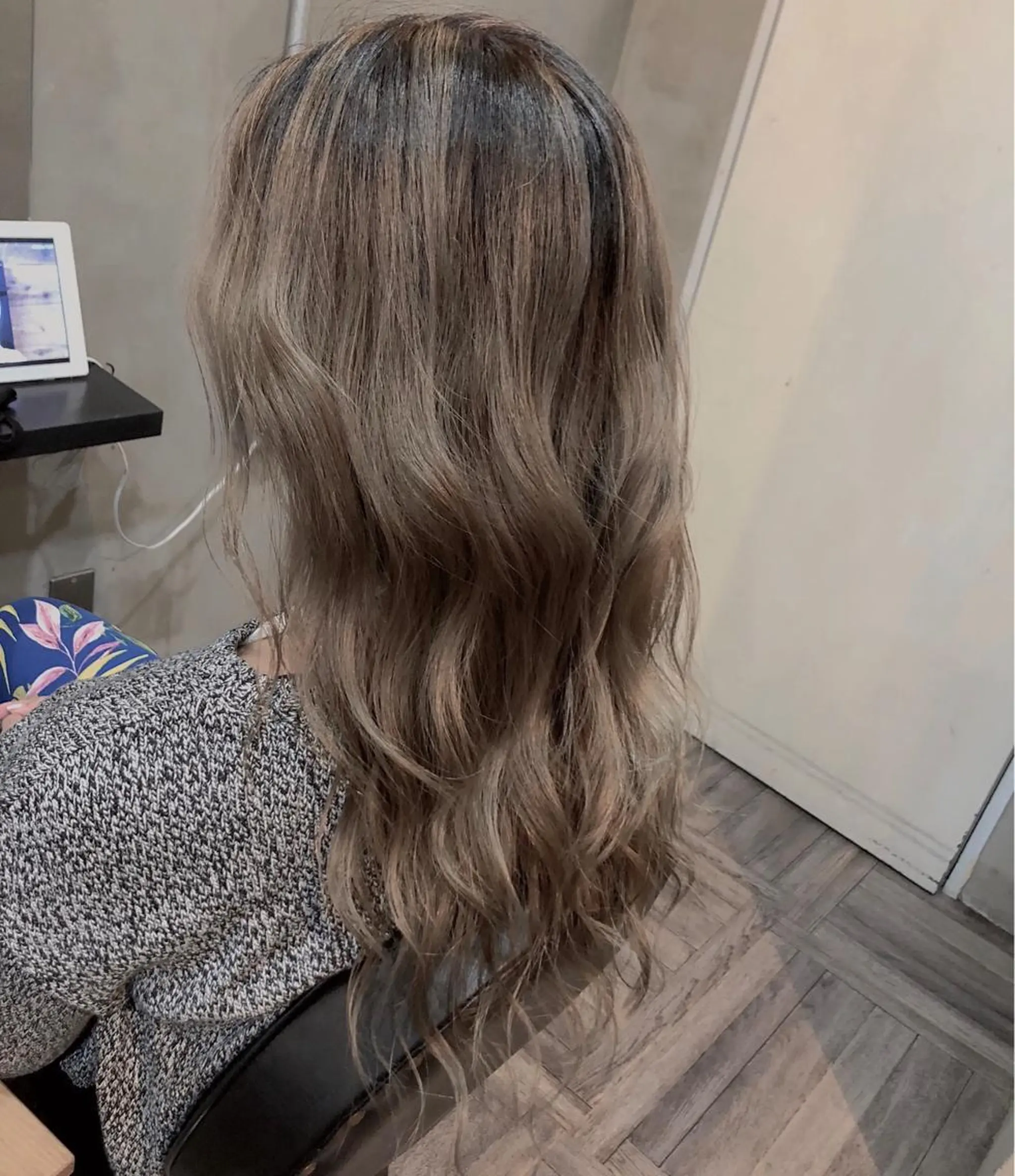 ミディアム カラー ハイライトカラー ハイライト ヘアカラー La fith hair ponte所属・🔥ハイトーン🔥 🌈柴田尚貴🌈のヘアスタイル