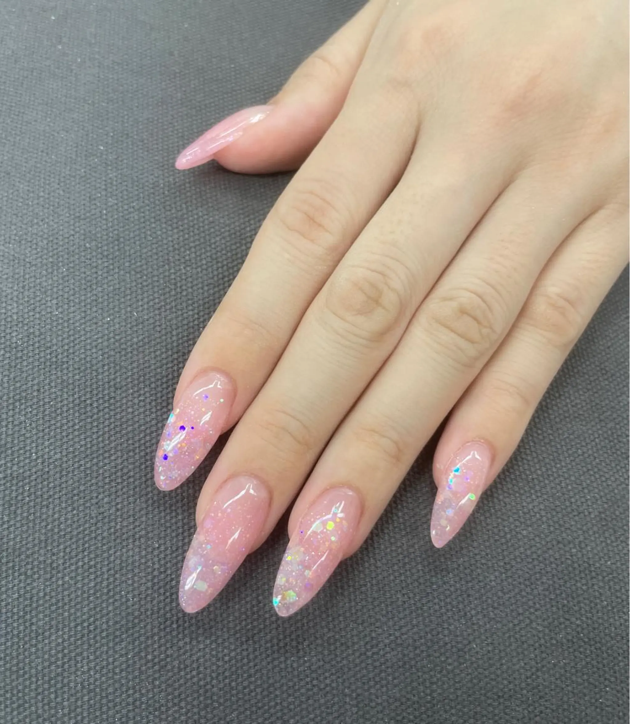 ネイル 長さ出し ラメ(グリッター) ラメグラデーション スカルプネイル 岩本 真澄のネイルデザイン