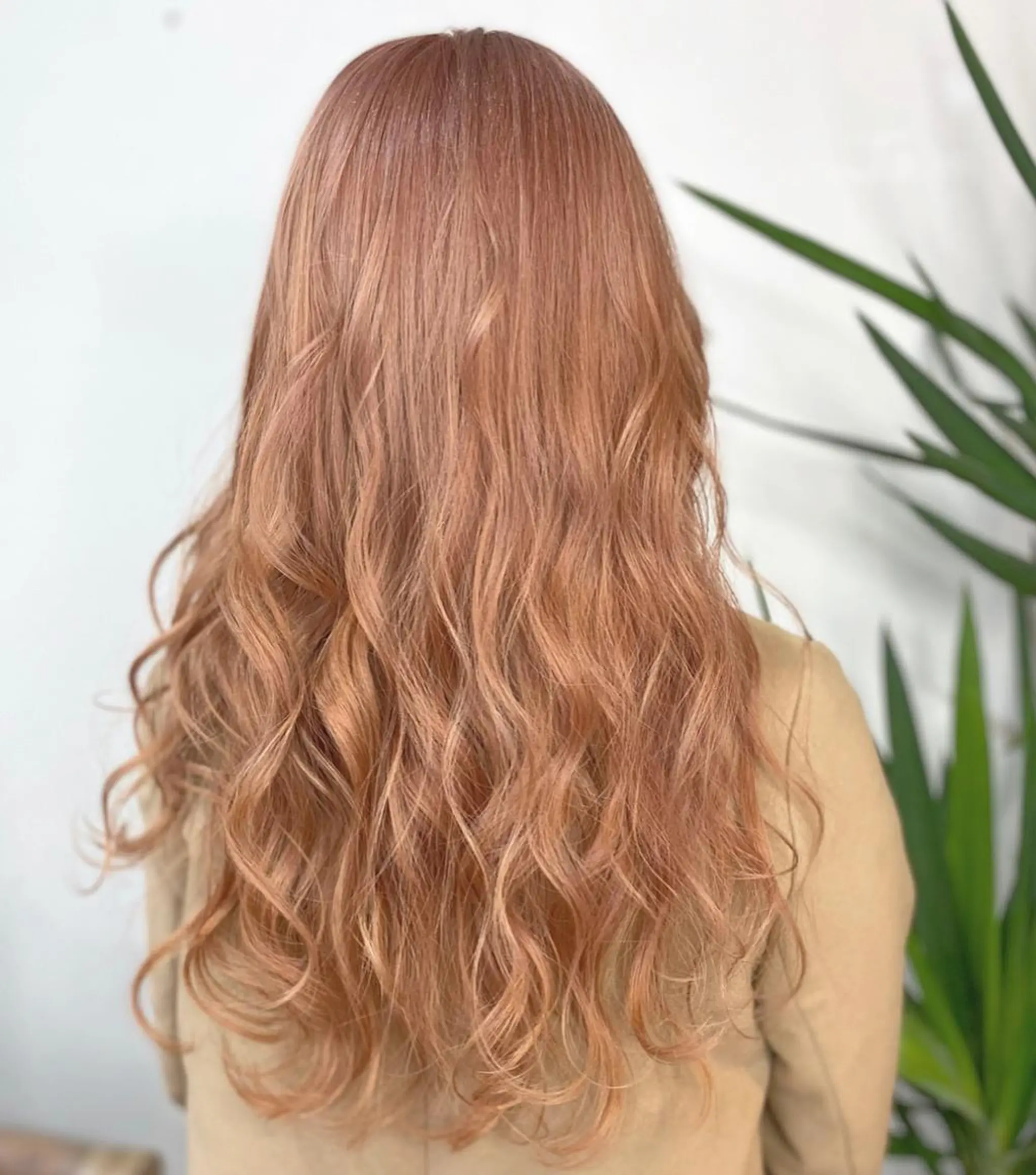 ロング カラー ベージュカラー ミルキーベージュ 髪質改善🌟透明感 🌟三塚有紀子のヘアスタイル