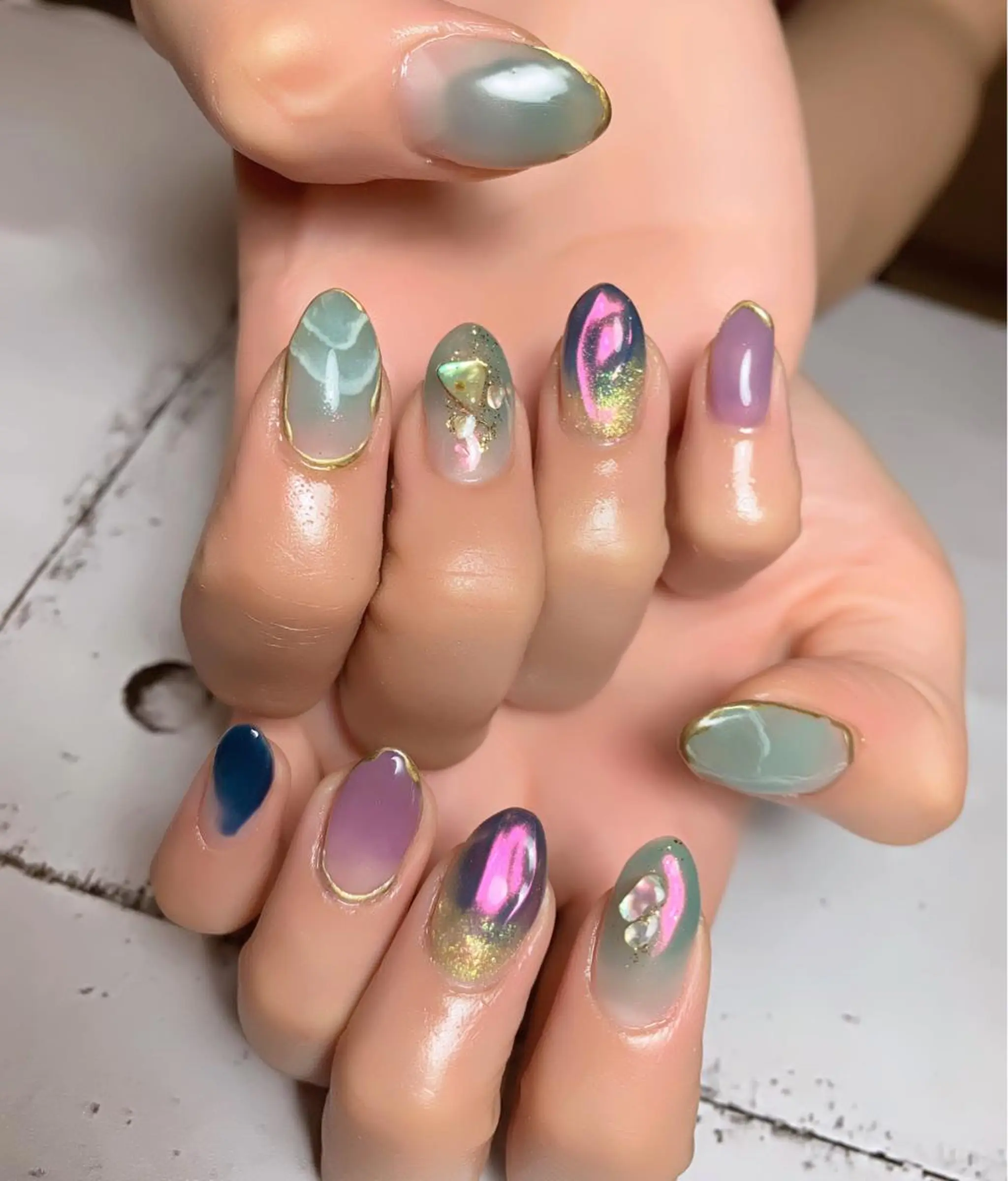 ネイル 菅野 愛花のネイルデザイン