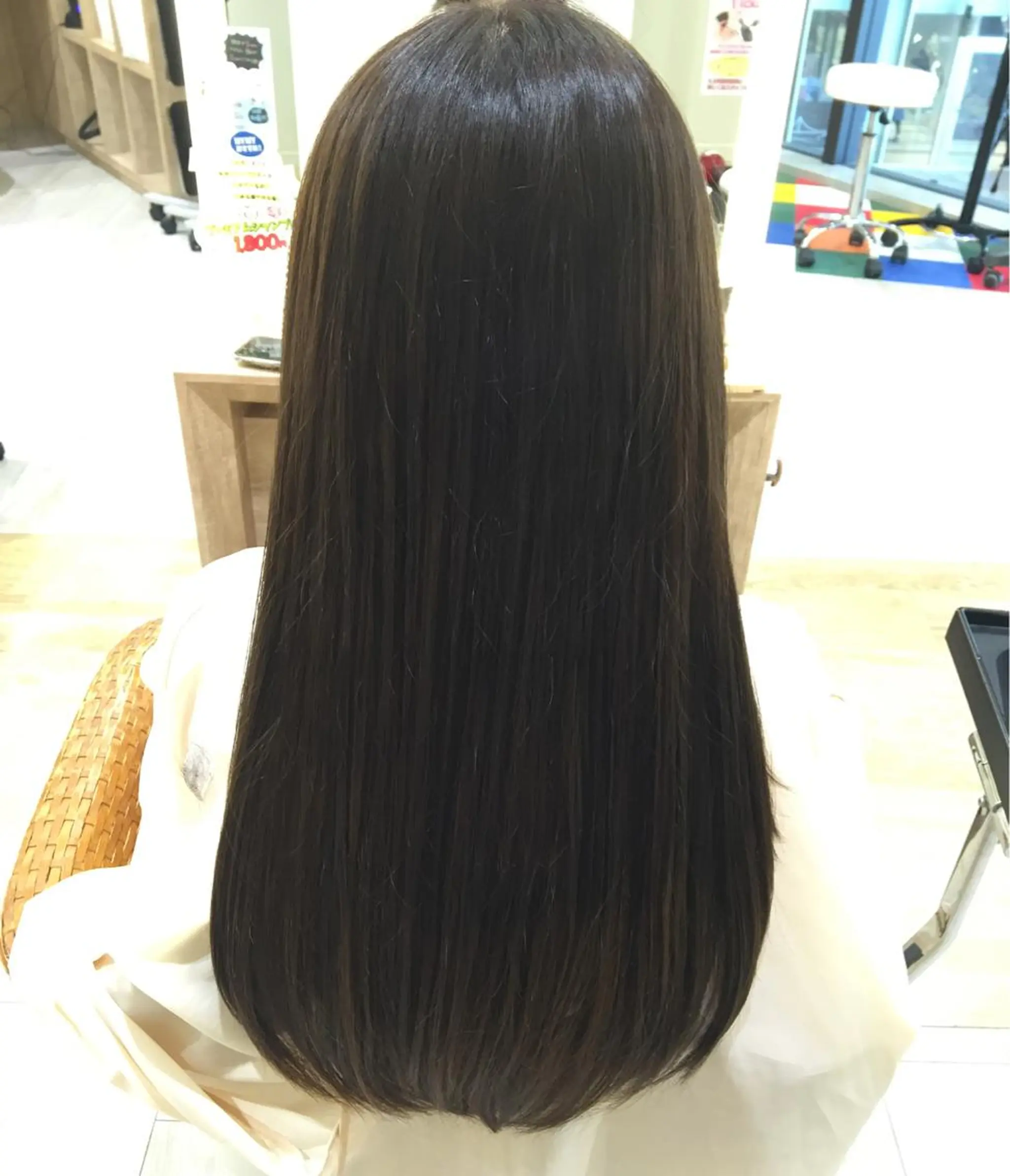 ロング パーマ ロング ストレートパーマ カット 縮毛矯正 トリートメント 山北 咲子のヘアスタイル