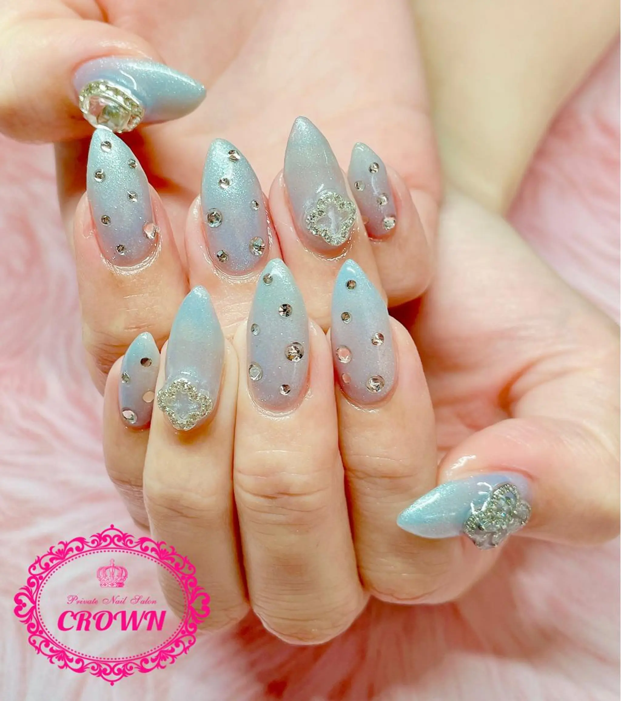 ネイル CROWN プライベートサロンのネイルデザイン