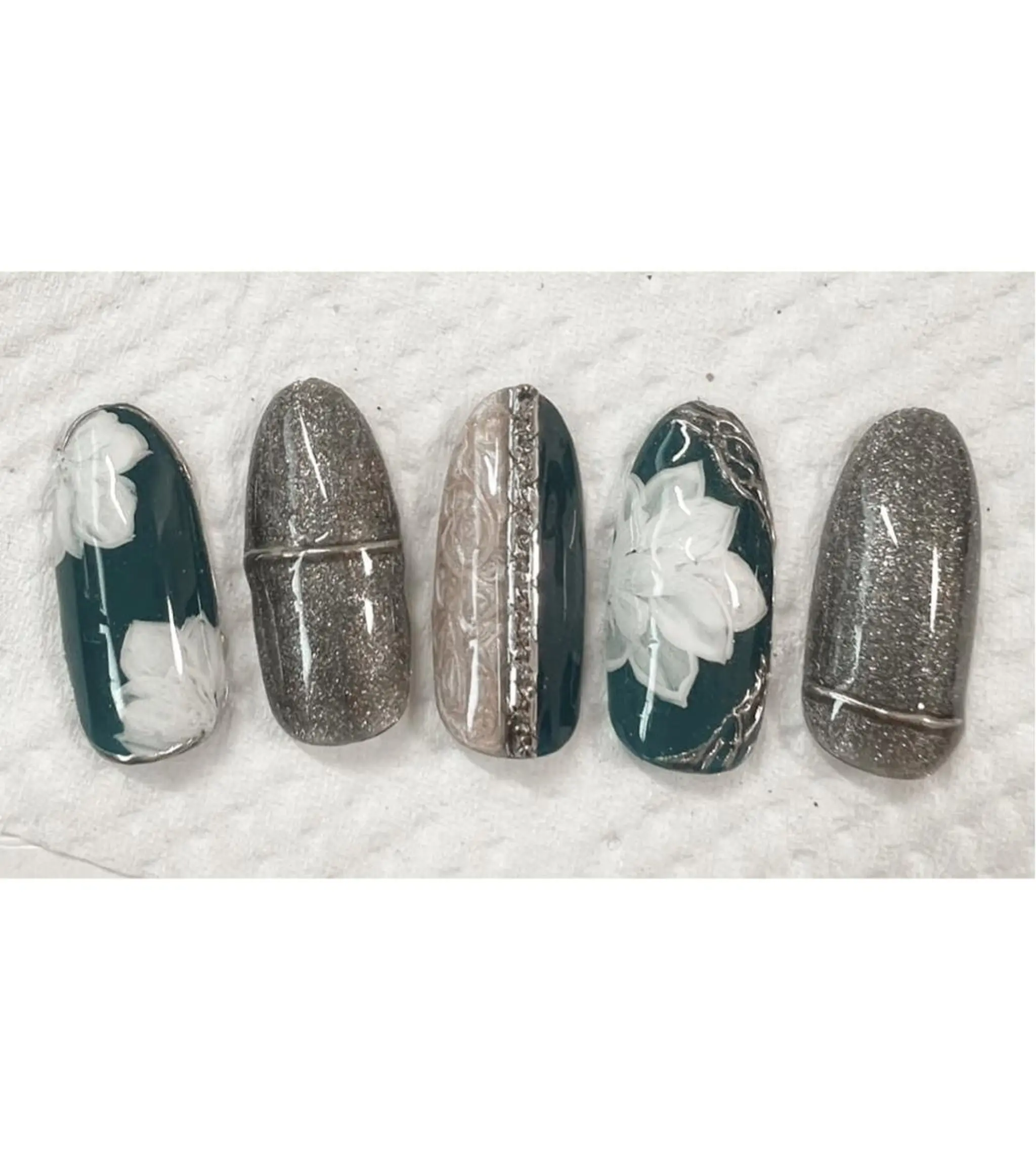 ネイル ハンドネイル NAIL Salon IP所属・長谷川 奈緒美のネイルデザイン