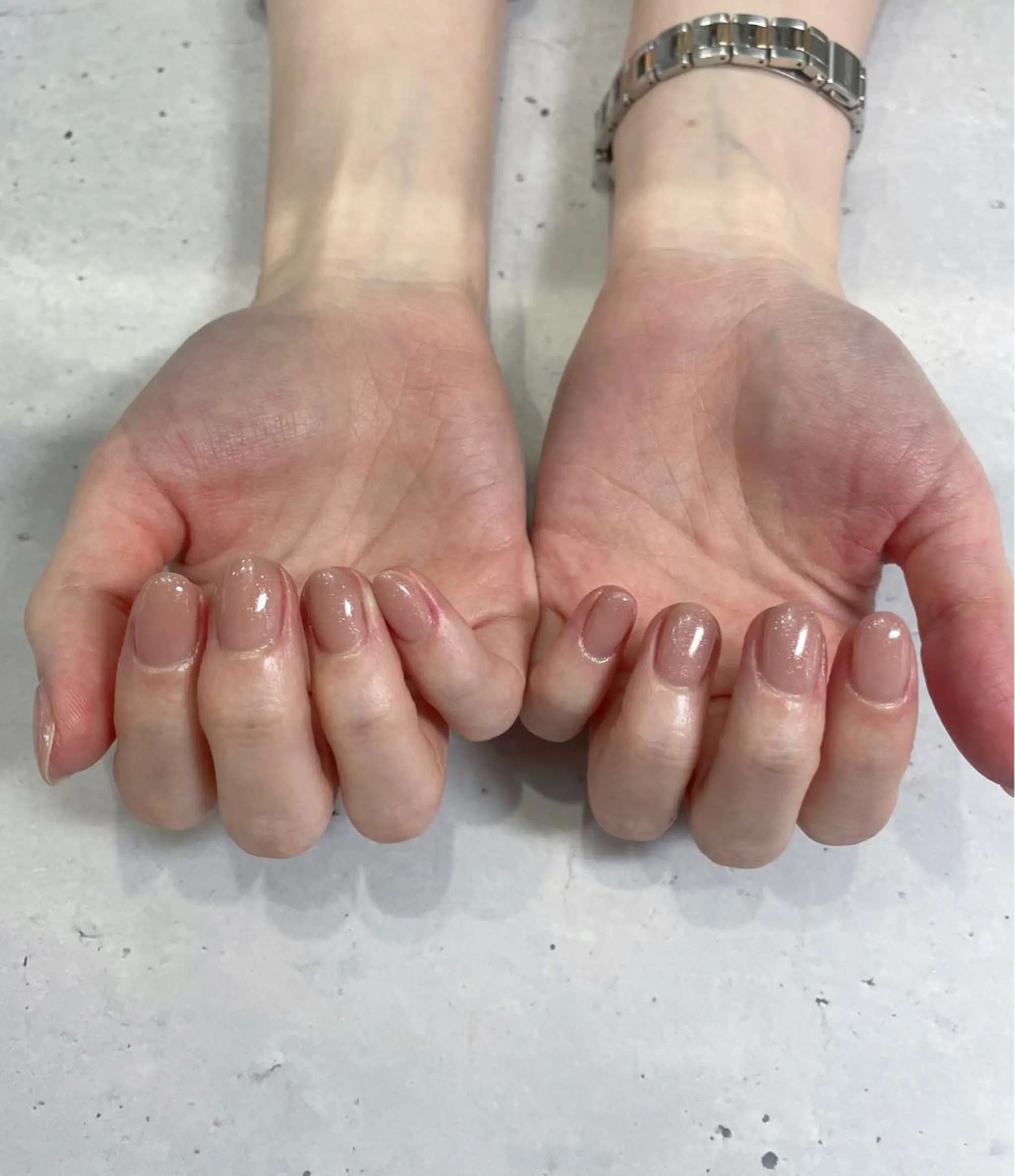 ネイル ラメ(グリッター) オフィスネイル ワンカラーネイル ネイルズシャトン🪡 ネイリスト齊藤のネイルデザイン