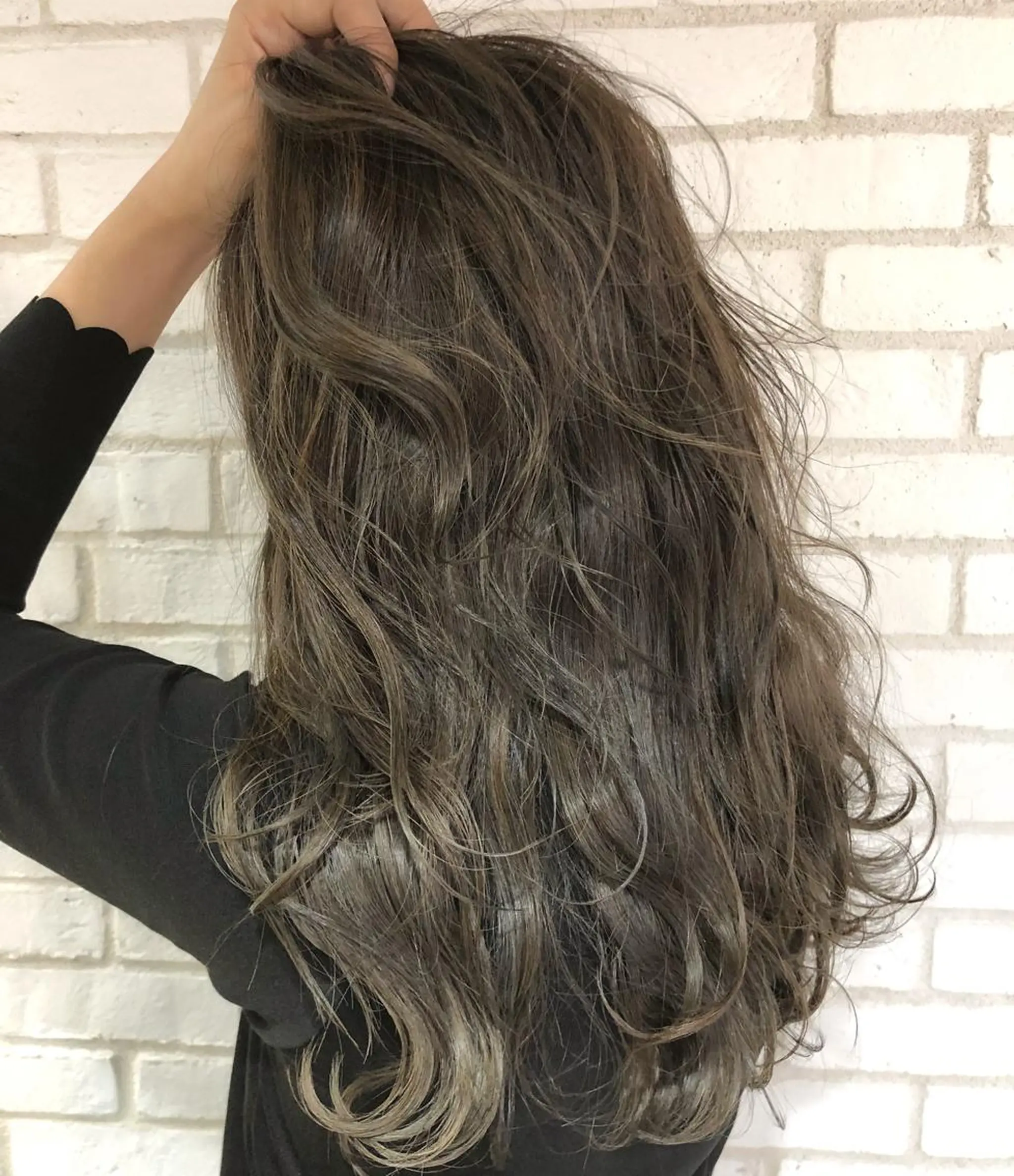 カラー グラデーションカラー 外国人風カラー she2.shinjuku所属・takumi Hのヘアスタイル