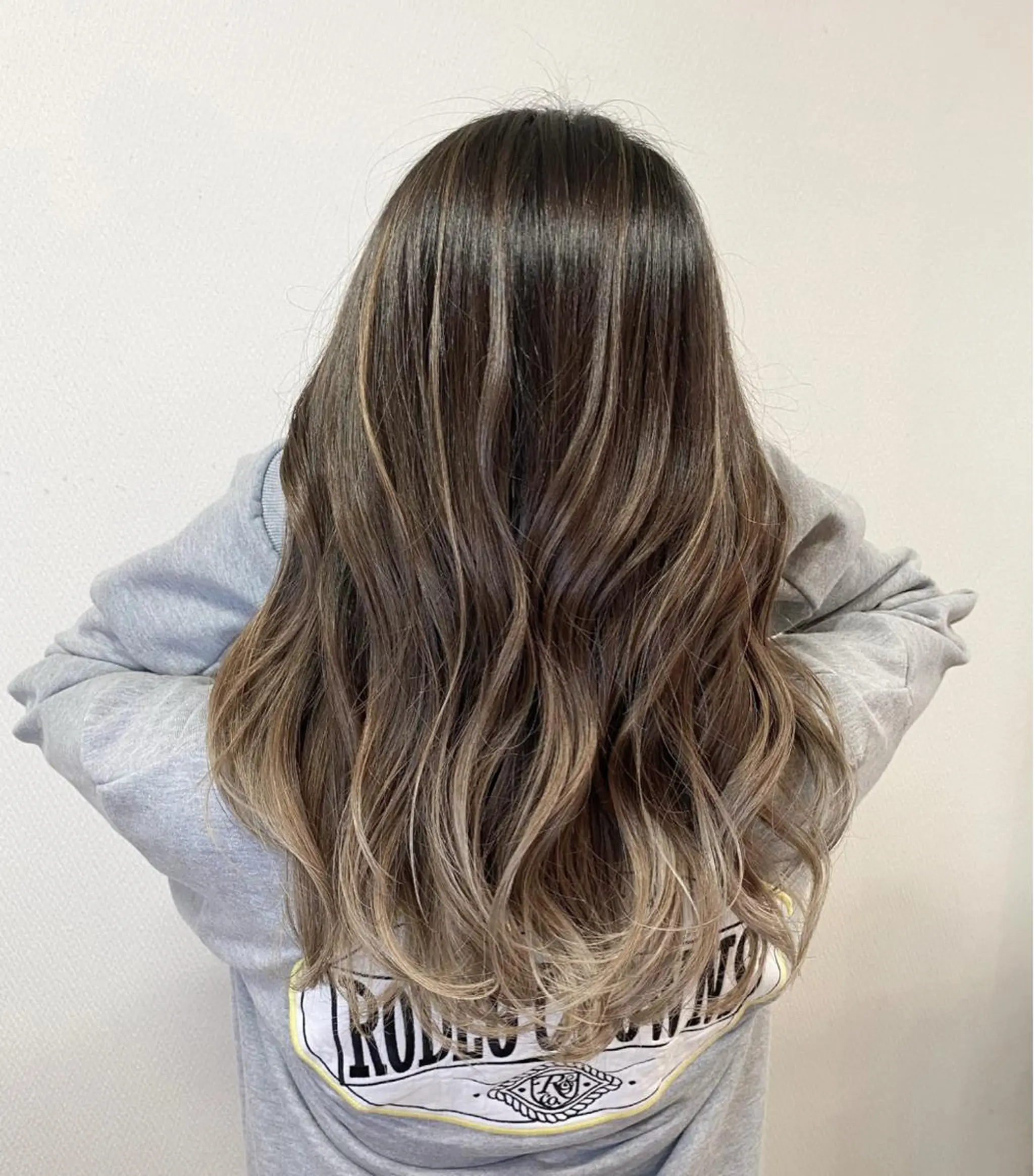 セミロング 山本 茉希のヘアスタイル