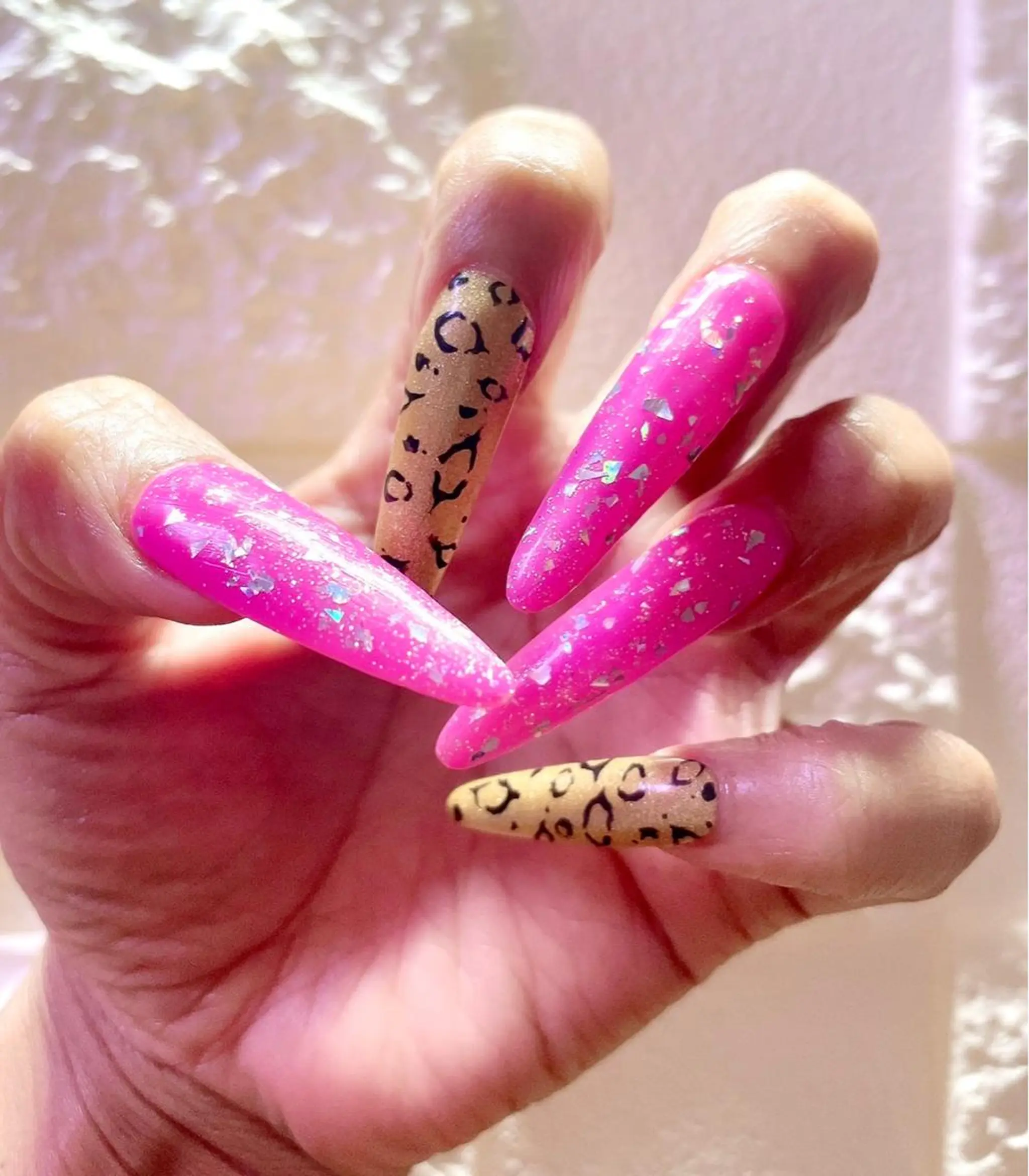 ネイル ロングネイル ピンク スカルプネイル スーパーロングネイル ハンドネイル まり りぃ〜んのネイルデザイン