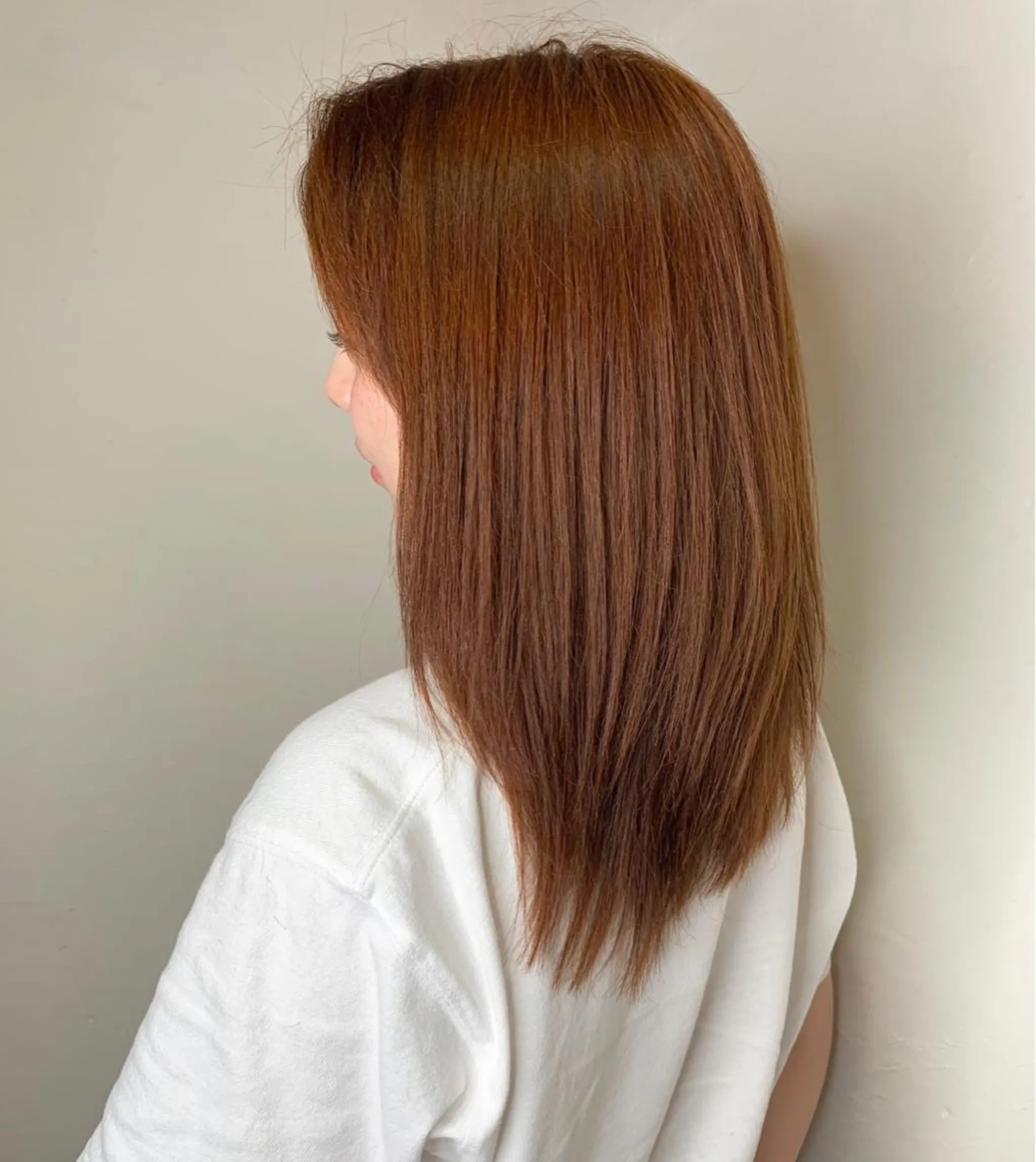 セミロング カラー オレンジ 菅野 愛のヘアスタイル