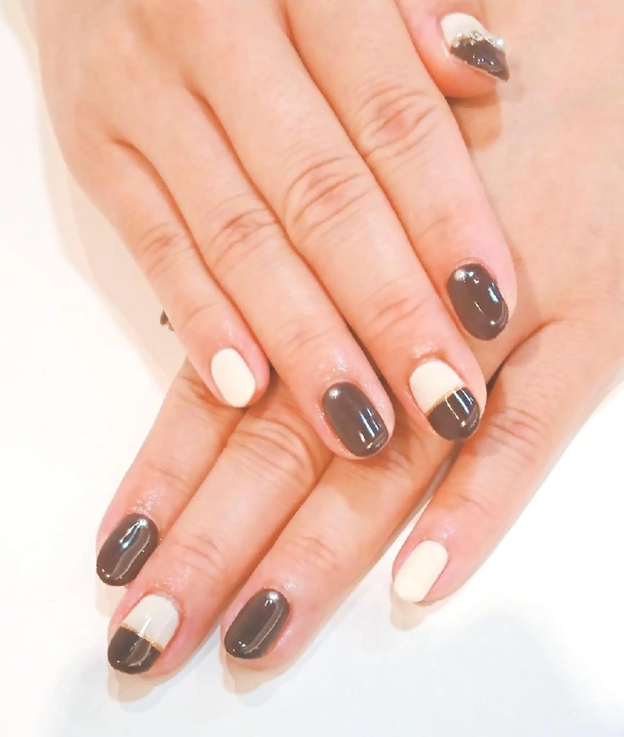 ネイル マツエク・マツパ カラーマツエク ブラウン Bianca TANAKAのネイルデザイン
