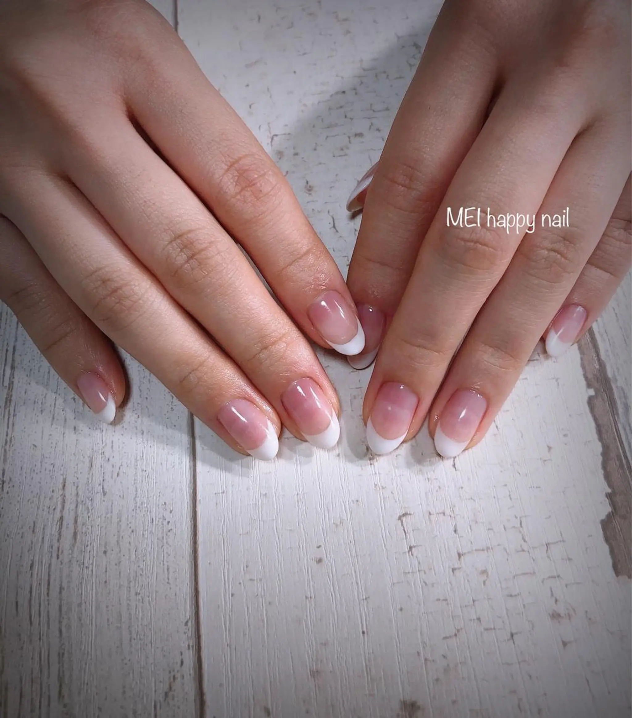 ネイル オーロラネイル フレンチネイル ジェルネイル パラジェル 北浦和 自爪育成ケアのネイルデザイン