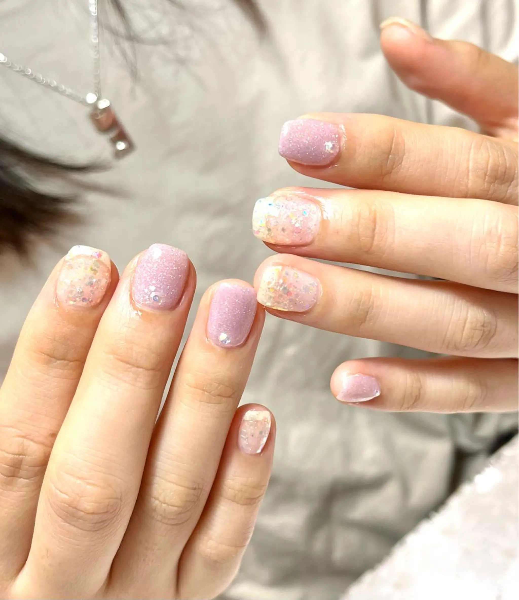 ネイル ジェルネイル キラキラネイル 韓国ネイル ワンカラーネイル パラジェル ハンドネイル nails' it...のネイルデザイン