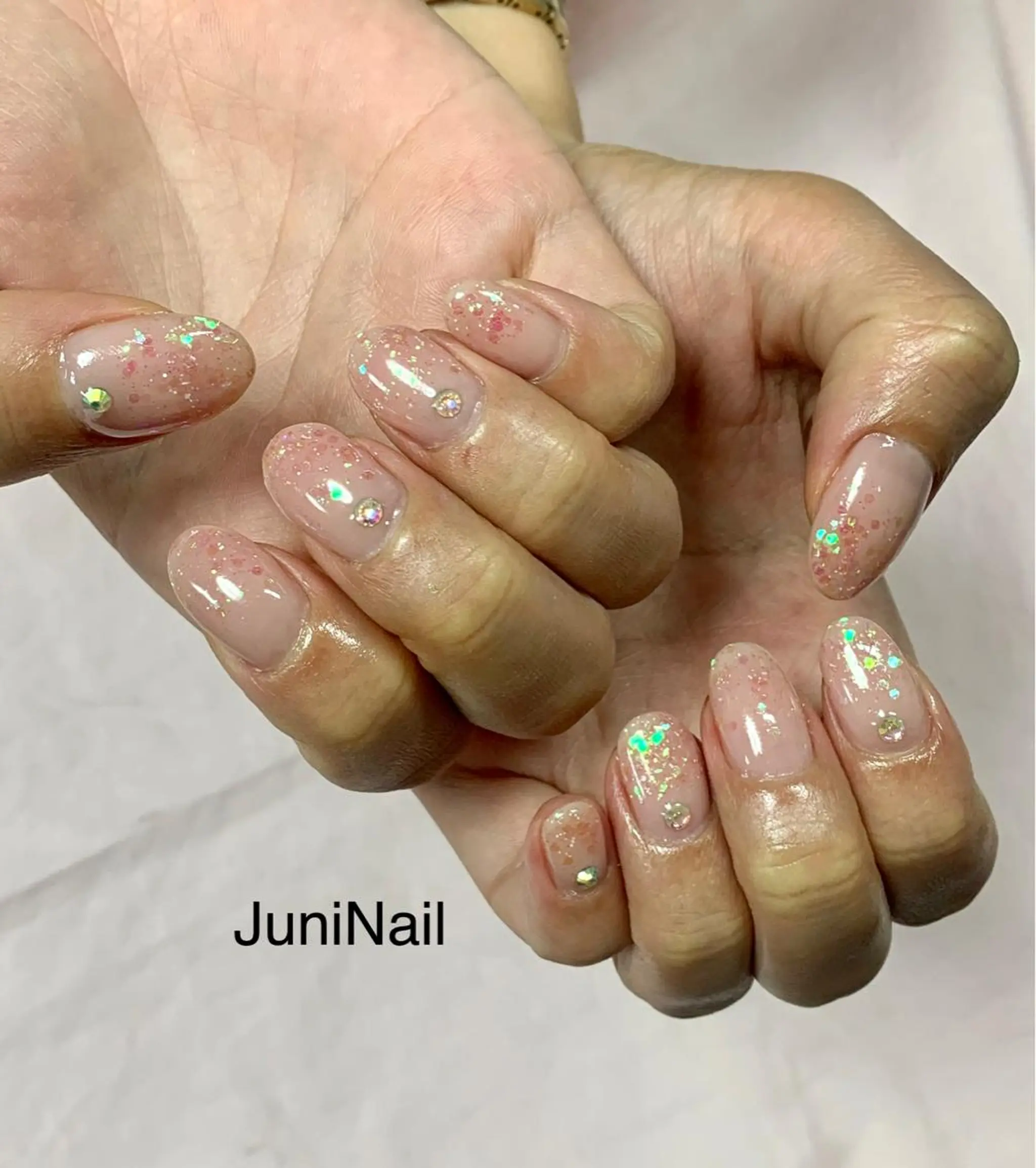 ネイル オーロラネイル クリアネイル 氷ネイル・うるうるネイル 韓国ネイル ニュアンスネイル ハンドネイル JuniNail 주니네일🇰🇷suのネイルデザイン