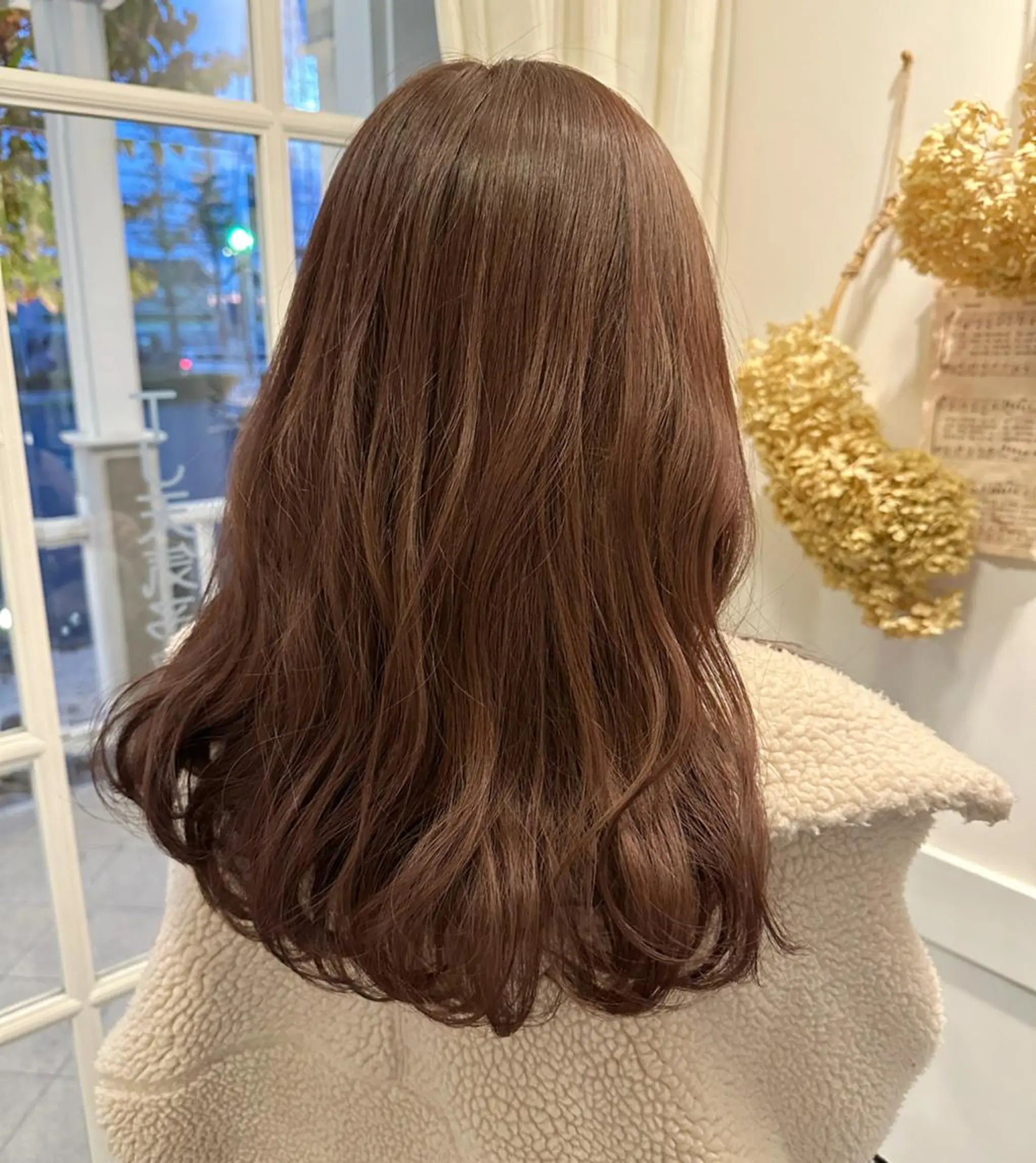 セミロング 加藤 梨夏のヘアスタイル