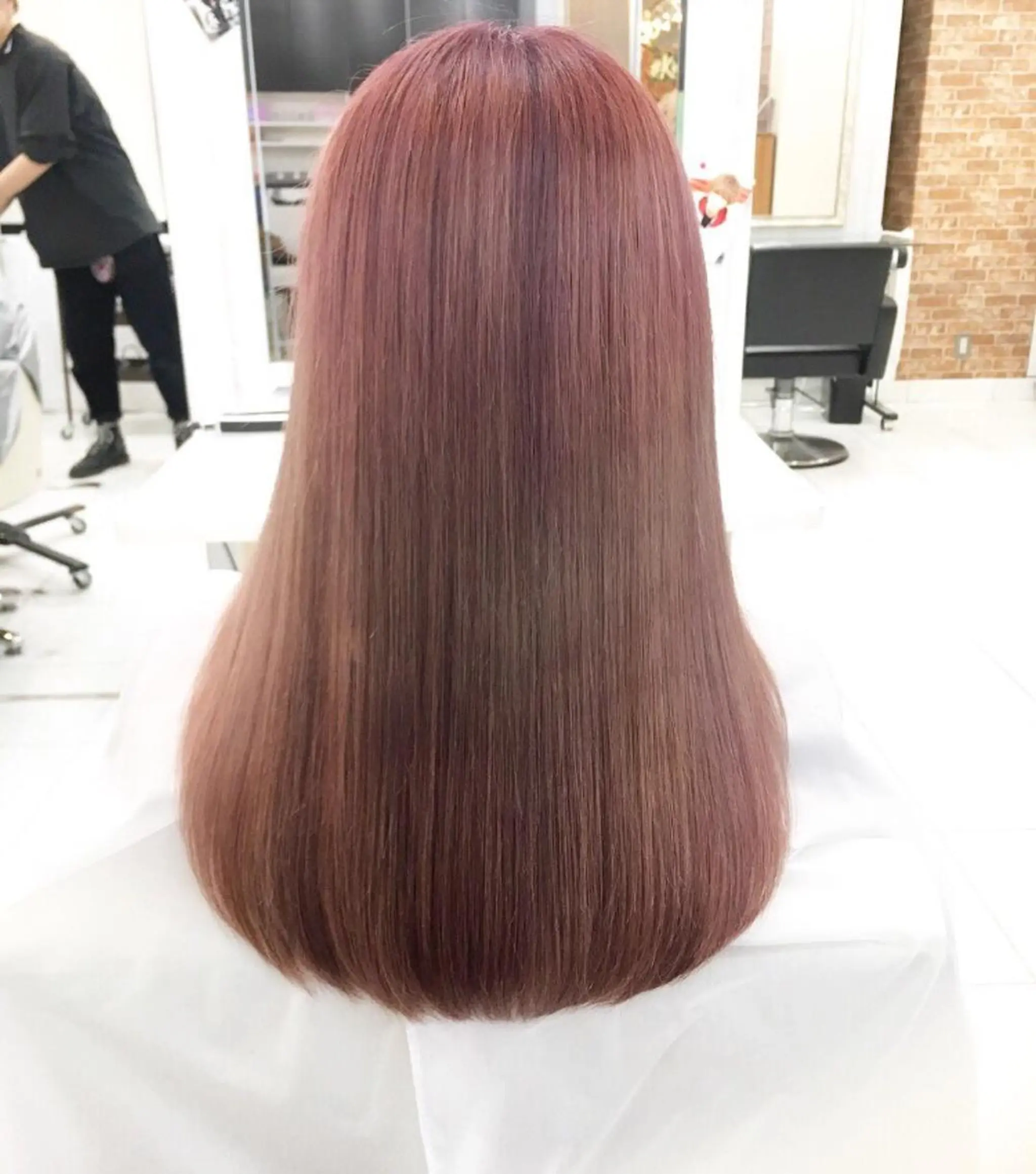 カラー トリートメント 美髪/髪質改善 顔周り/透明感カラーのヘアスタイル