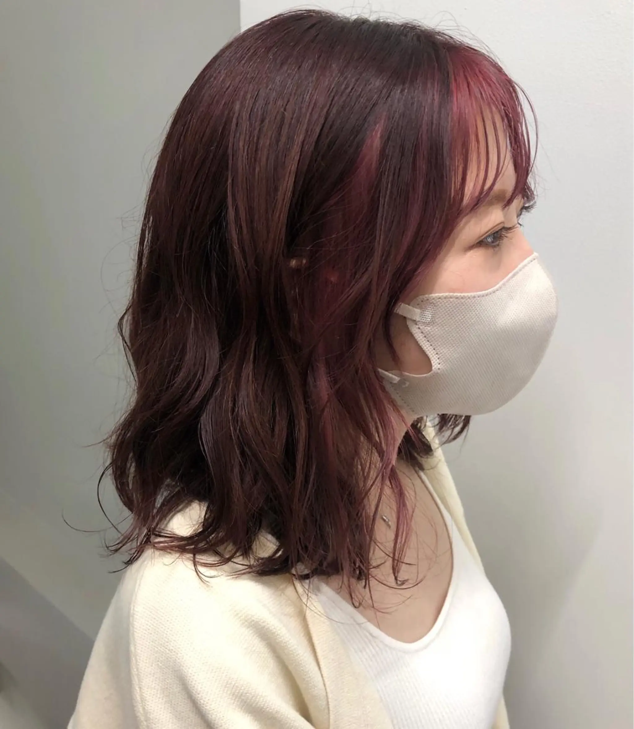 ミディアム ミストバング L'wis所属・🪄🫧ハイトーン/ 乙津茜🐰L'wisのヘアスタイル