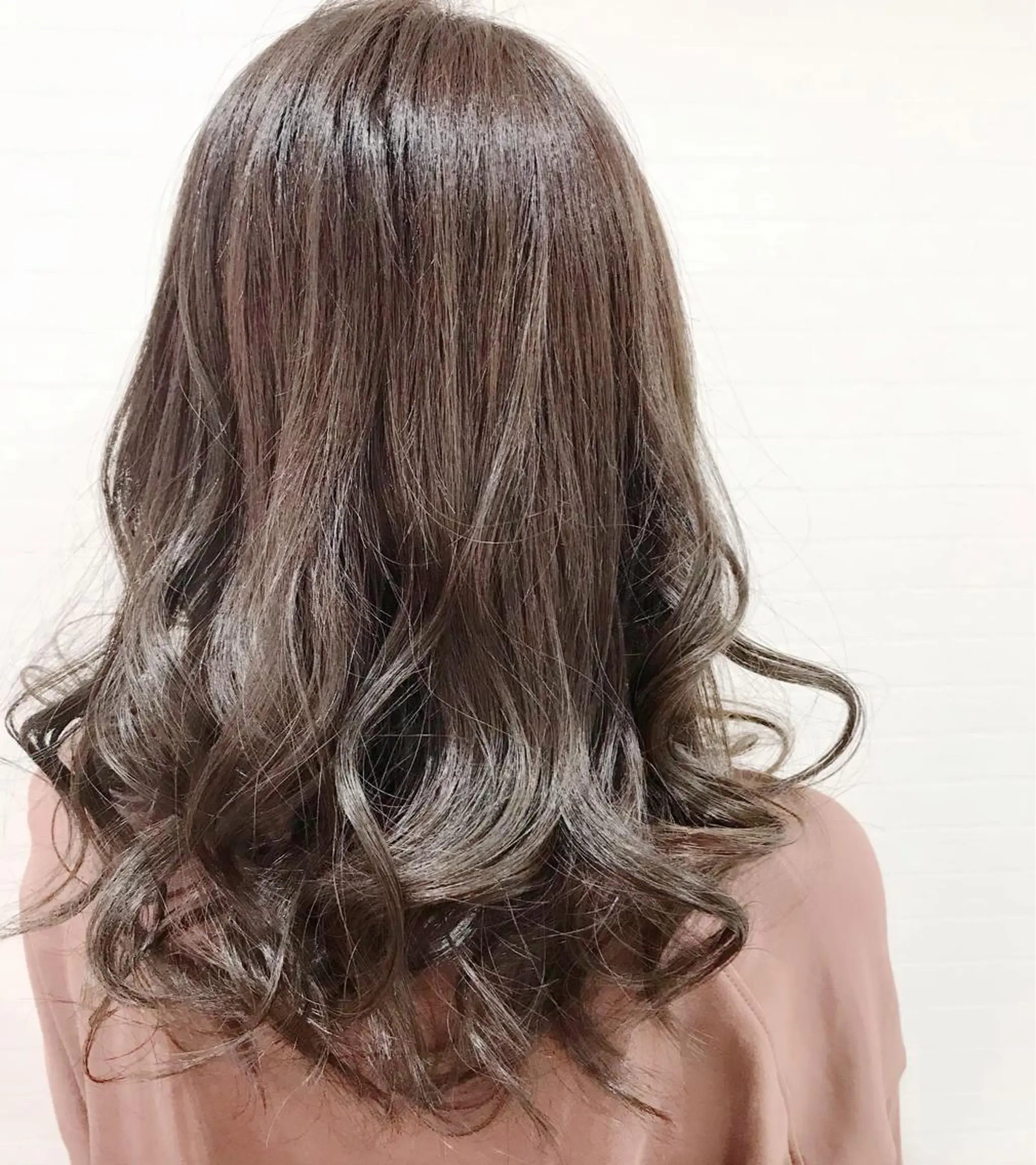 セミロング カラー ピンクカラー GRANLUSSO 〜グランルッソ駅前店所属・木口 嘉美のヘアスタイル