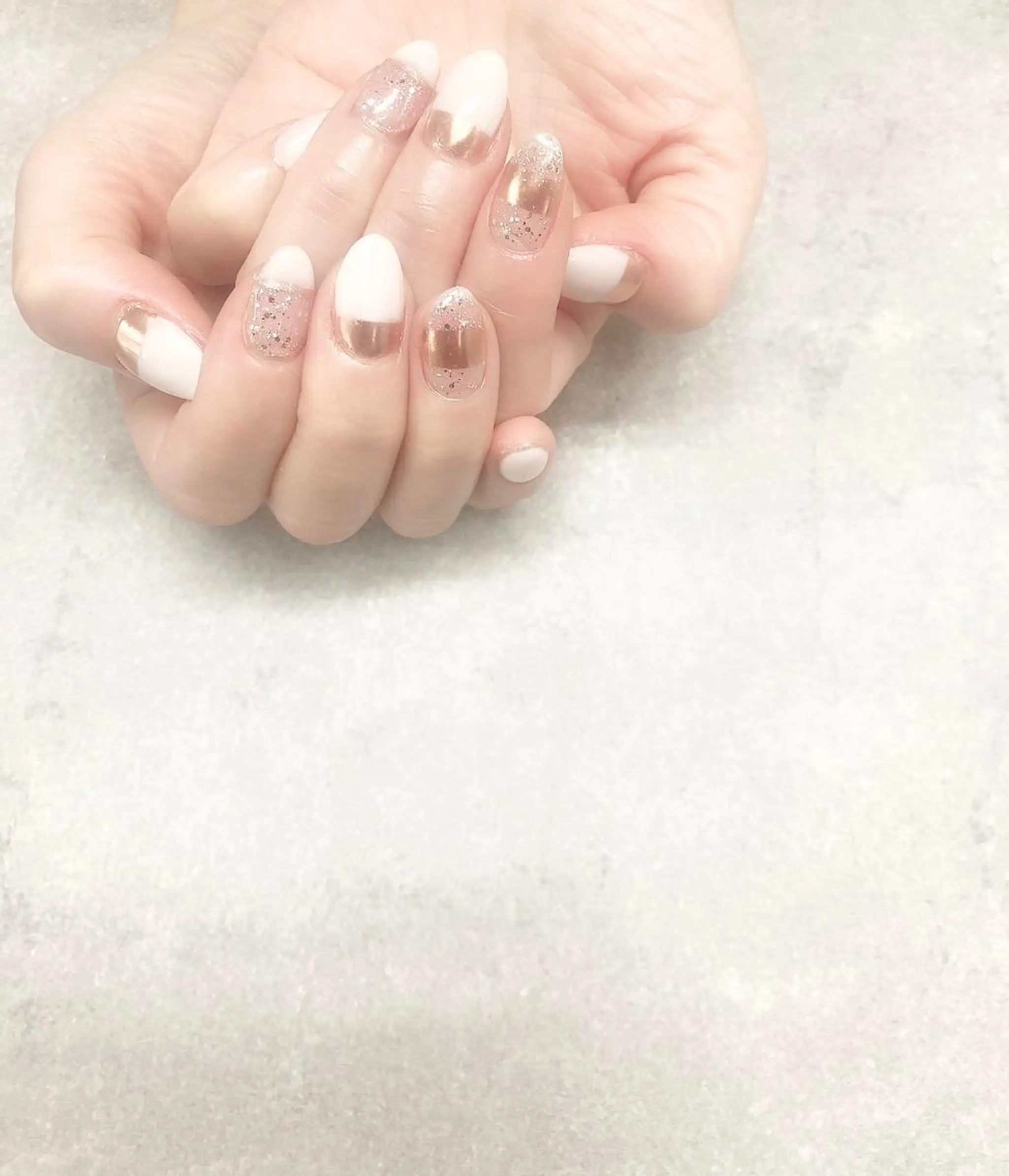 ネイル ミラーネイル ホワイト FASTNAIL PLUS 新宿店のネイルデザイン
