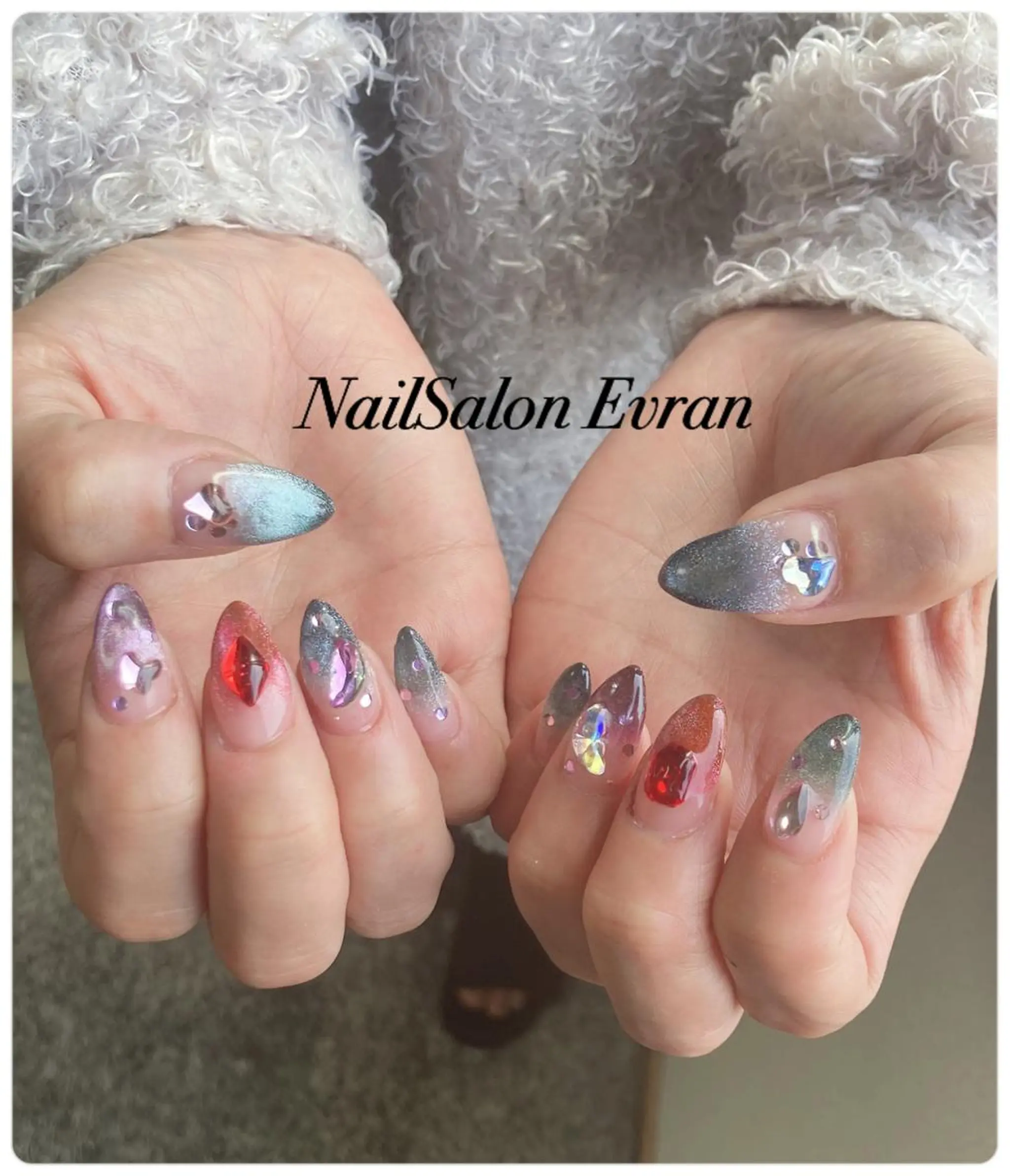 ネイル アートネイル フレンチネイル マグネットネイル 持ち込み ニュアンスネイル Nail salon Evranのネイルデザイン