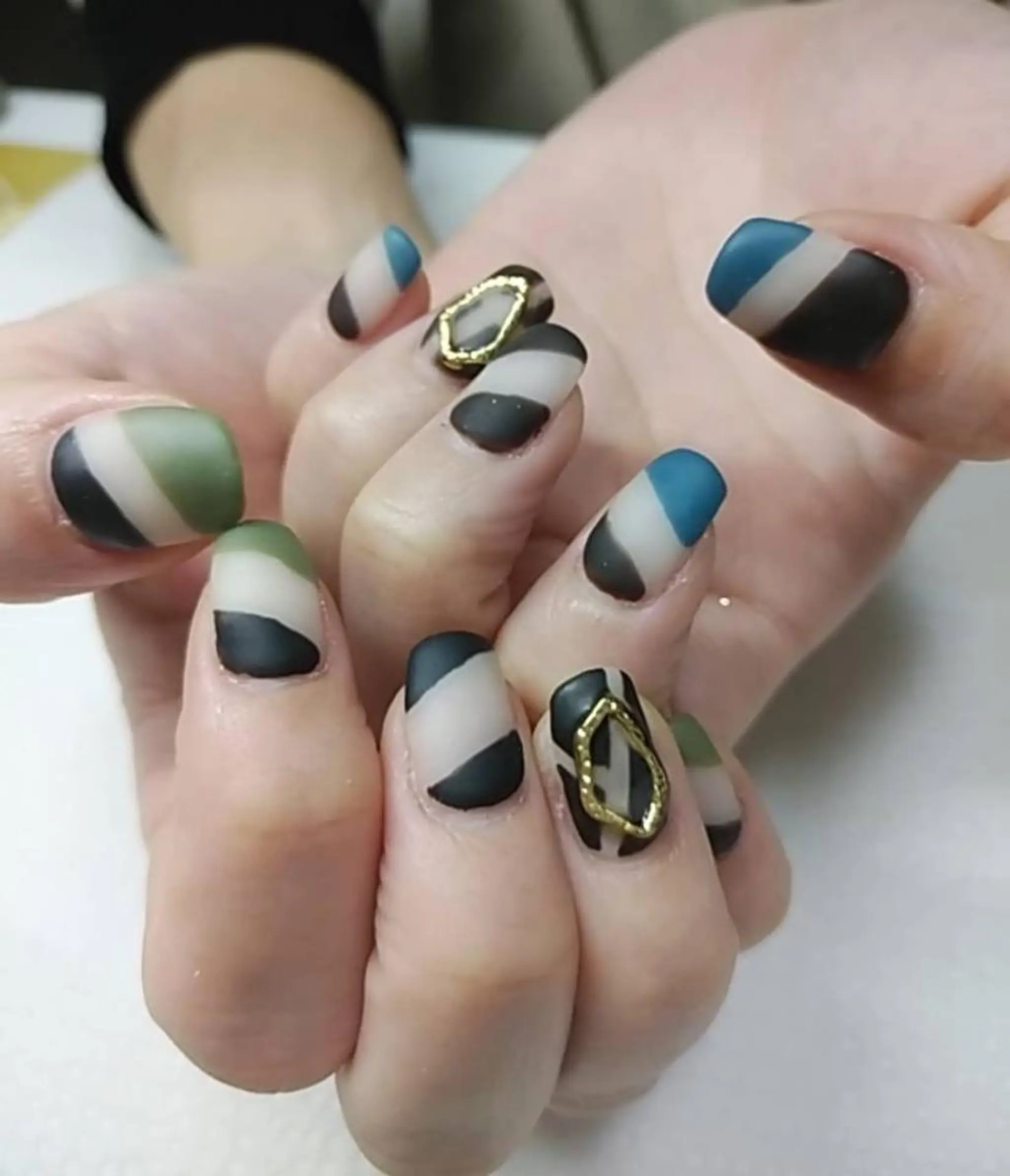 ネイル ボーダー マットネイル プライベートサロン RosyLily所属・プライベートサロン Rosy Lilyのネイルデザイン