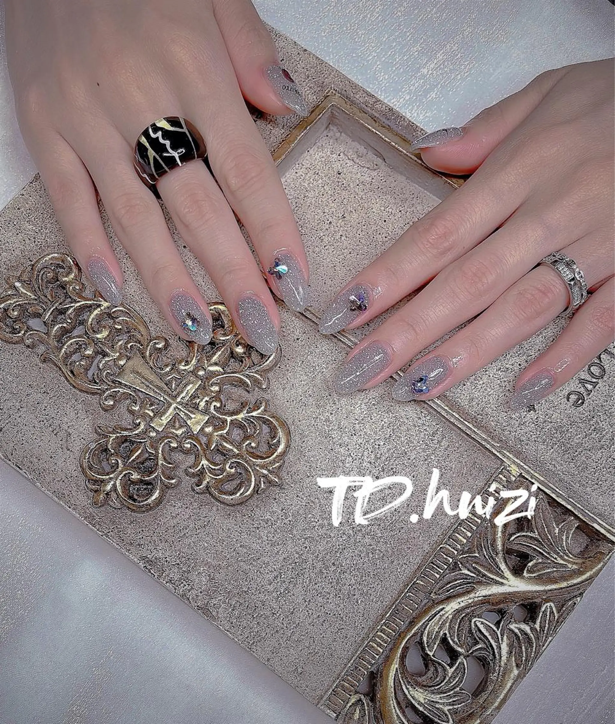 ミディアム めぐみのネイルサロン 惠のネイルデザイン