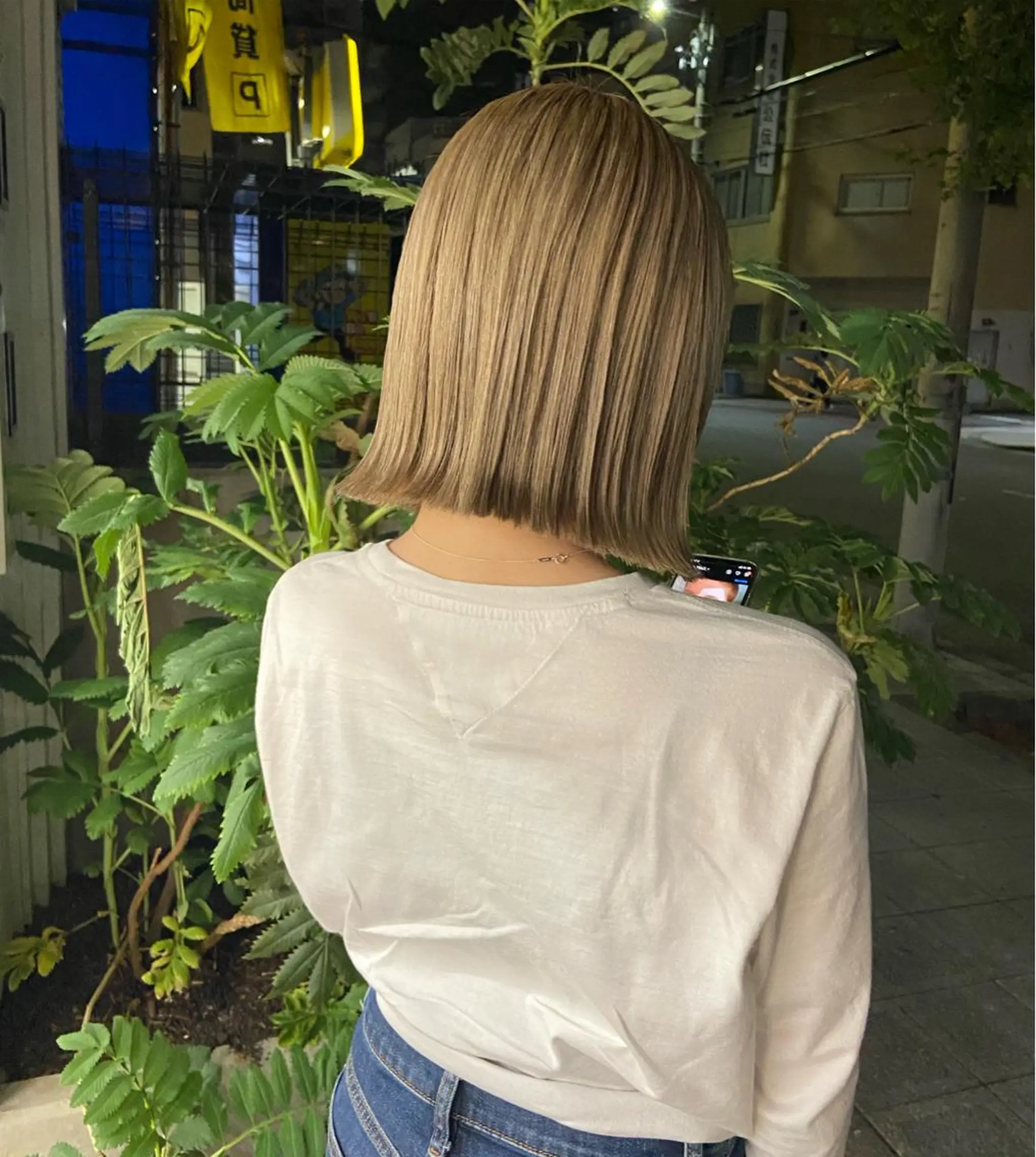 ミディアム カット yuna/ボブカット /ハイトーンカラーのヘアスタイル