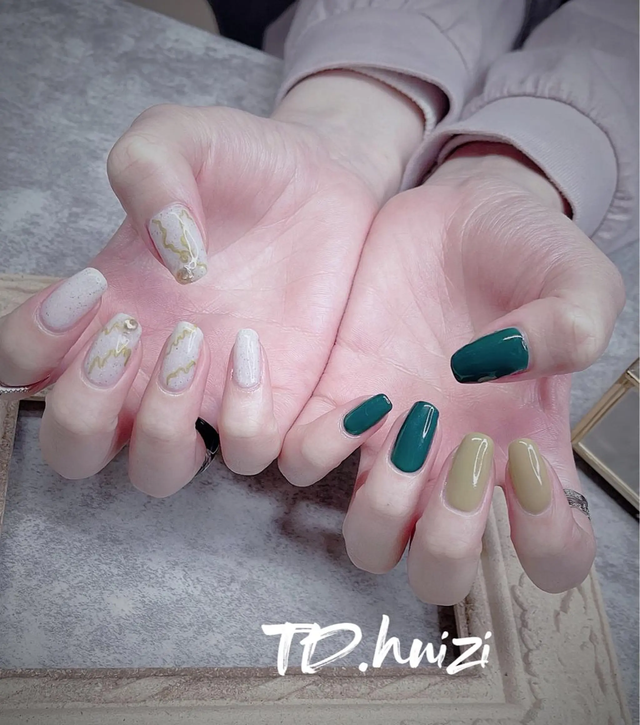 ミディアム めぐみのネイルサロン 惠のネイルデザイン