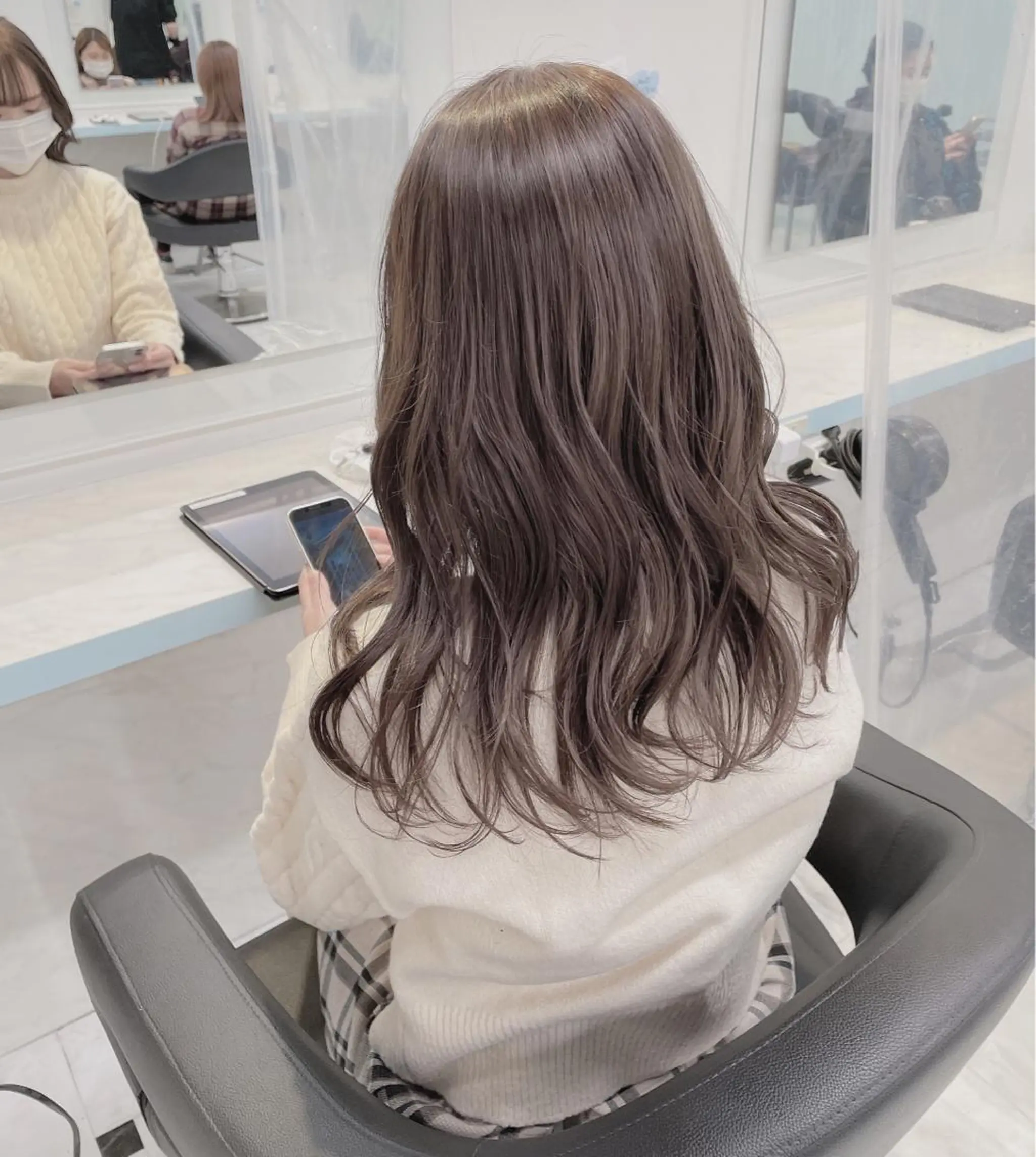 ミディアム カット ヘアカラー トリートメント サロウィン新宿三丁目East所属・💕冬モテ×上品色気 モテヘア💕山田航介のヘアスタイル