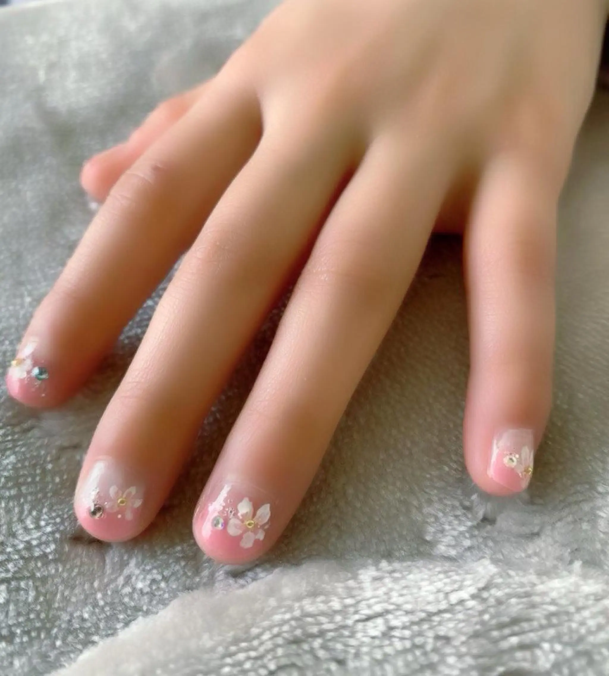 ネイル t. yoshizawaのネイルデザイン