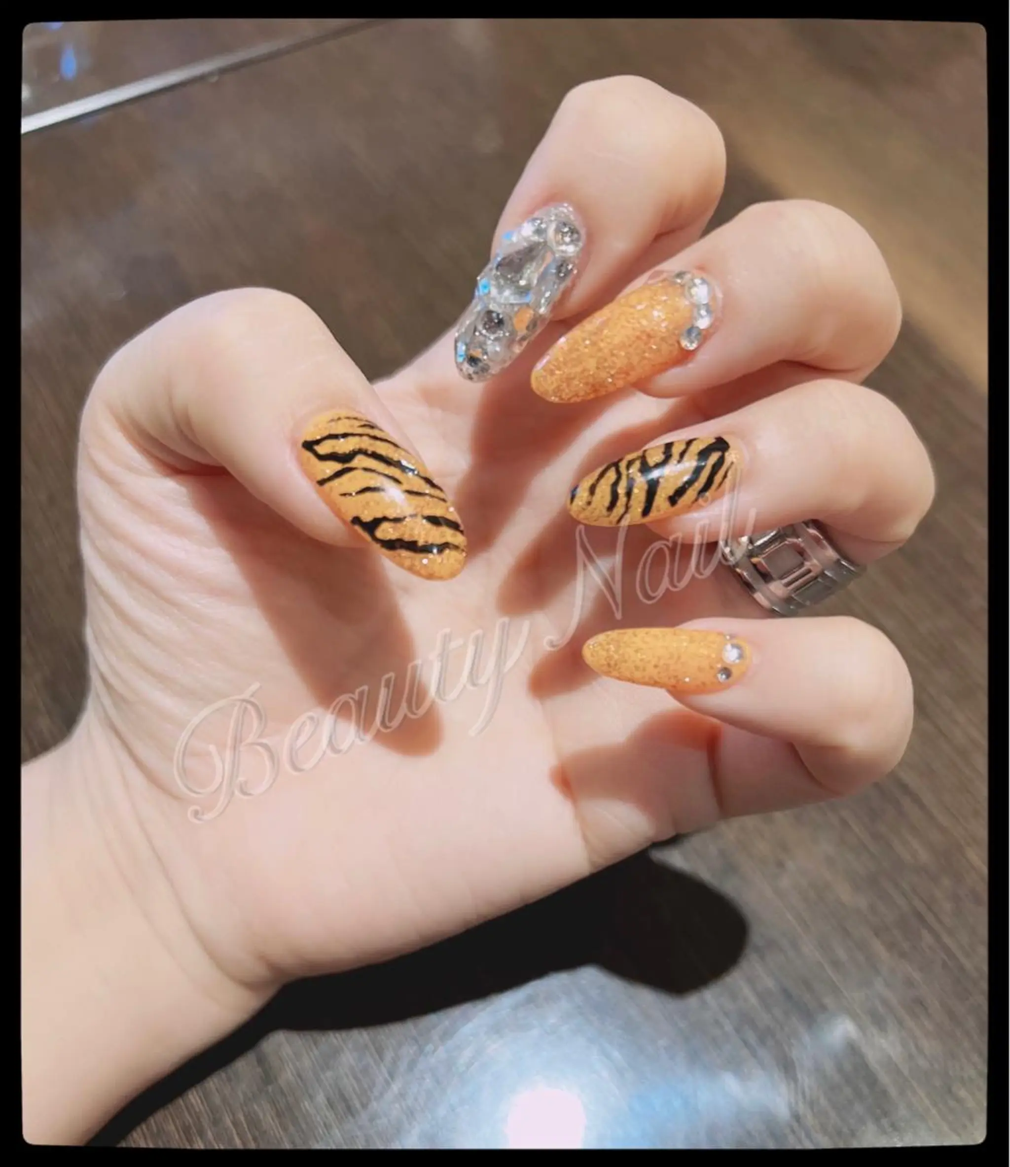 ネイル 長さ出し Moonstone Salon所属・Moonstone Salonのネイルデザイン