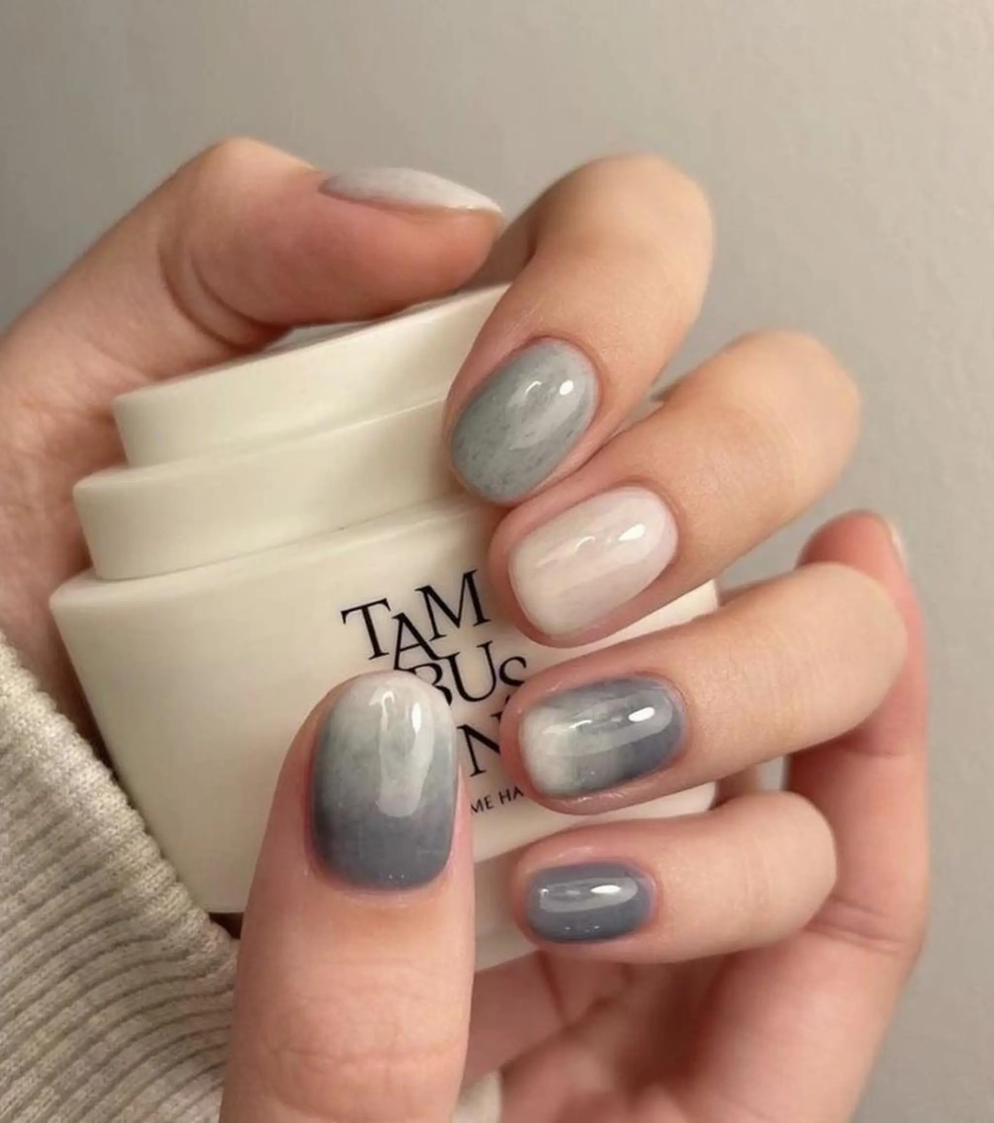 ネイル mia.⌇@nail ist_miaのネイルデザイン