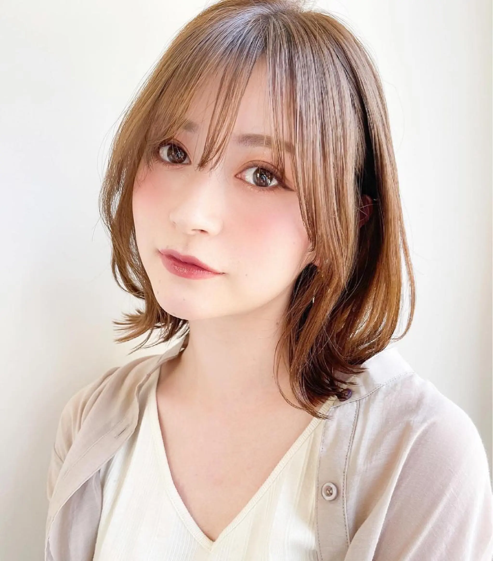 ミディアム カット ヘアカラー トリートメント イメチェンカット✂️ 錦糸町佐藤店長のヘアスタイル