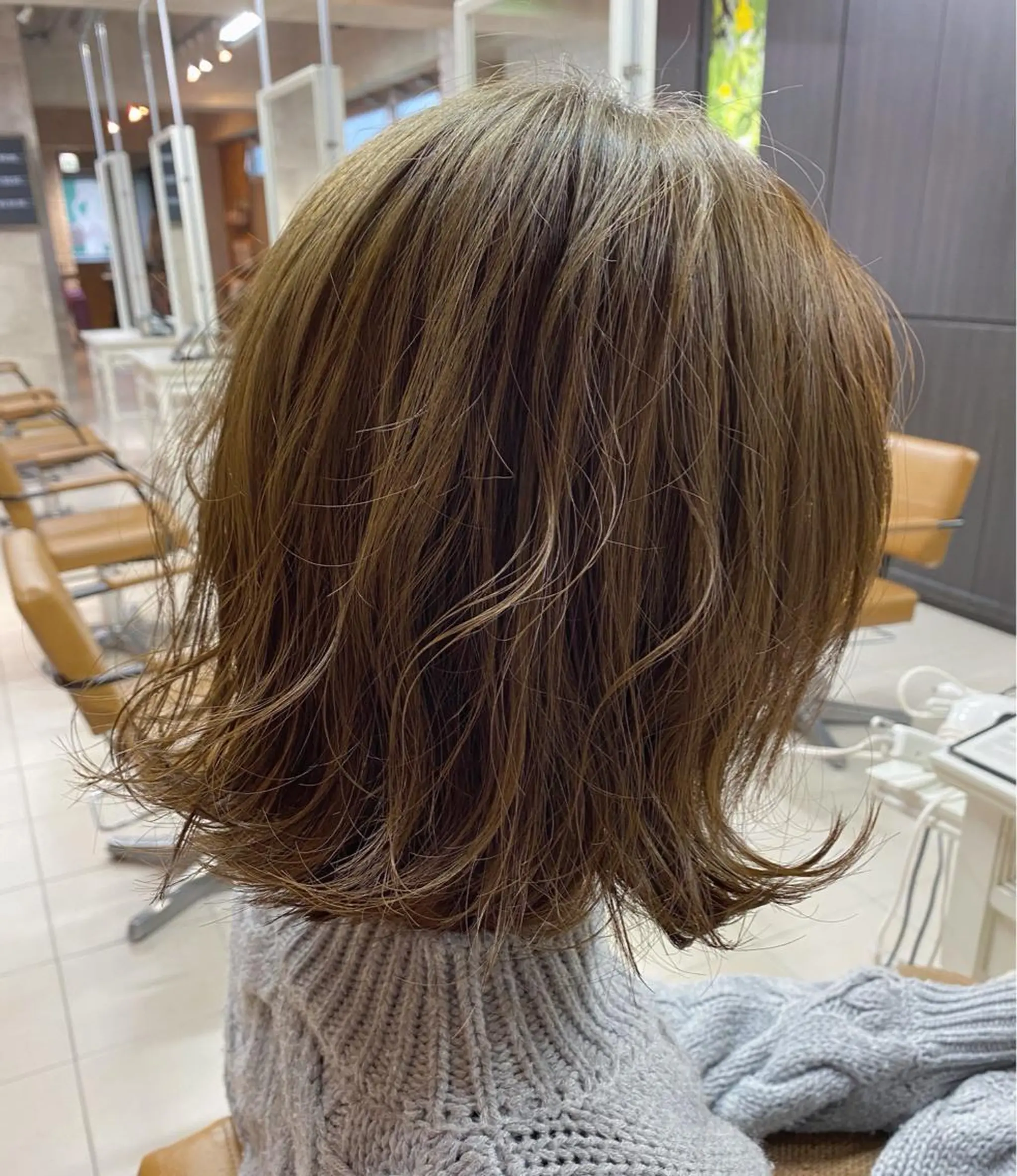 ミディアム カラー 🕶️佐藤 海李🐏のヘアスタイル