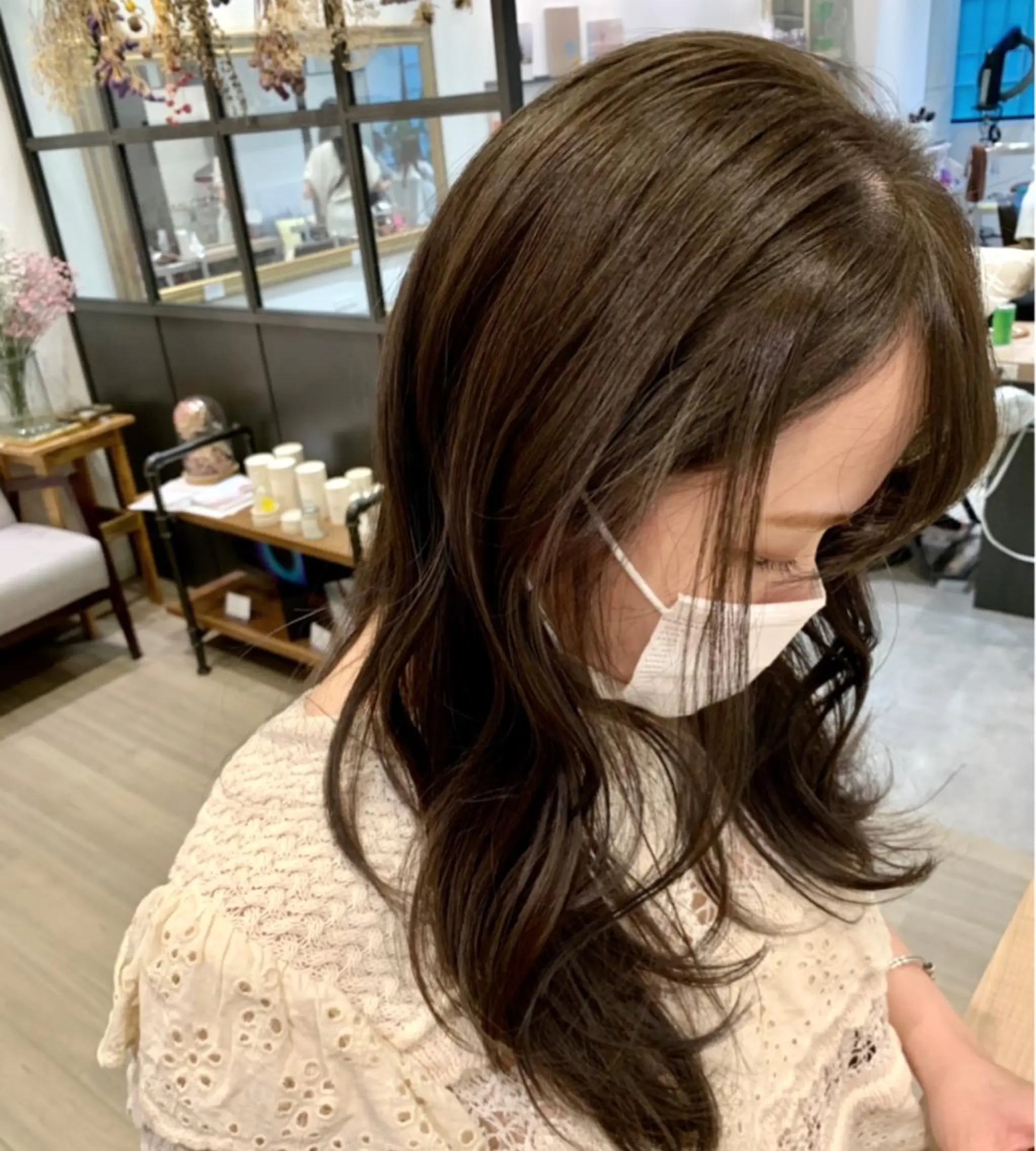 カラー Eleanor 池袋 ミカのヘアスタイル