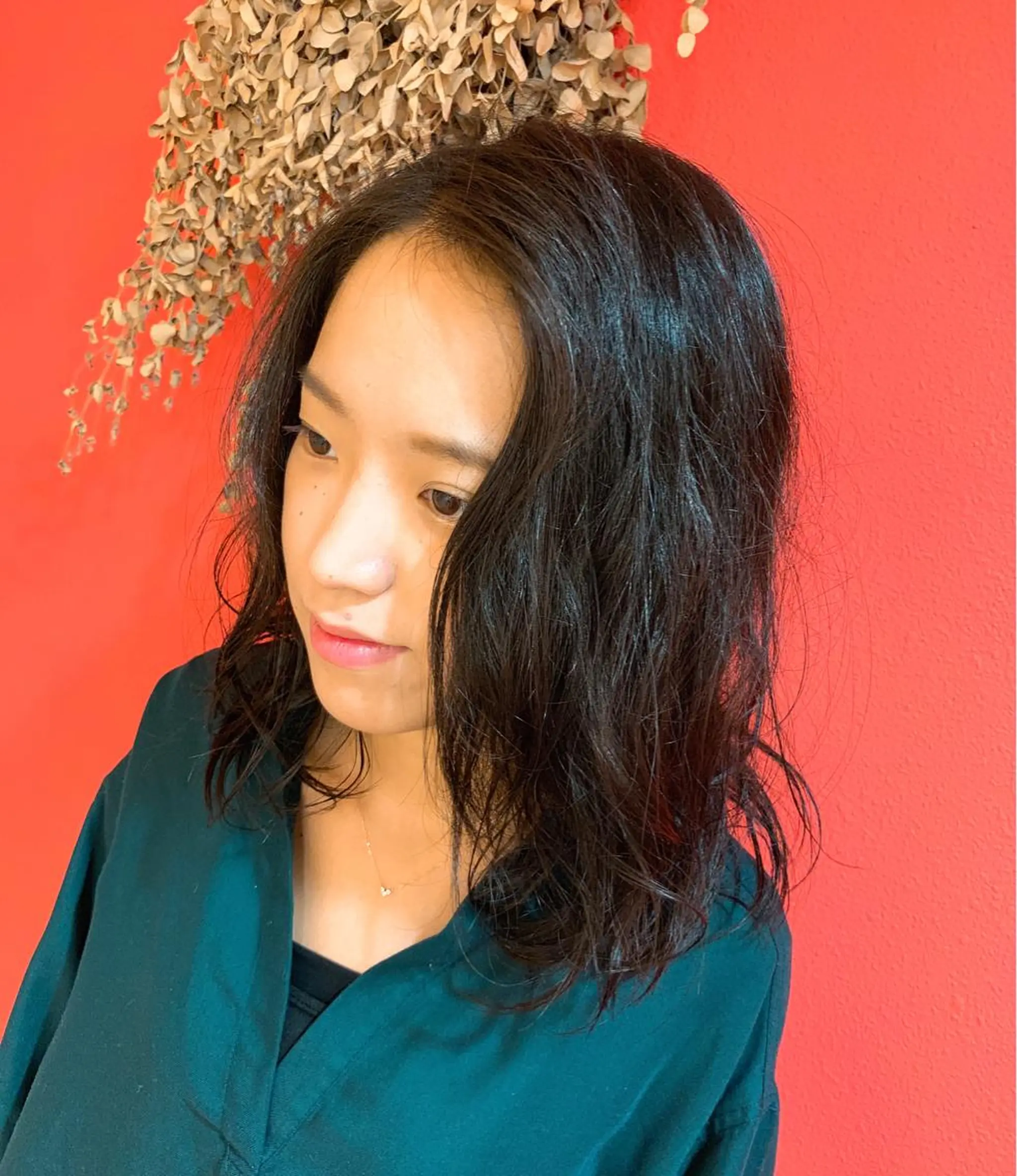 ミディアム パーマ 房野 亜佑美のヘアスタイル