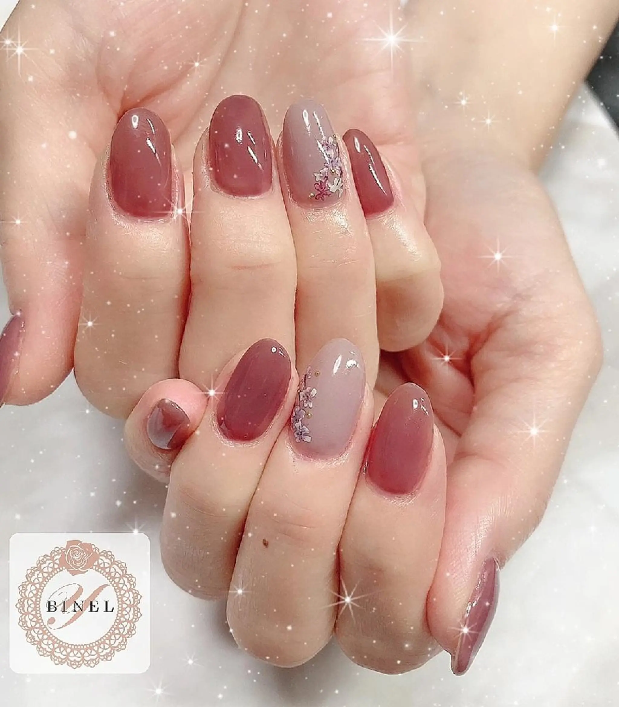 ネイル フラワーネイル ニュアンスネイル ワンカラーネイル ハンドネイル Nail Salon Y.BINELのネイルデザイン