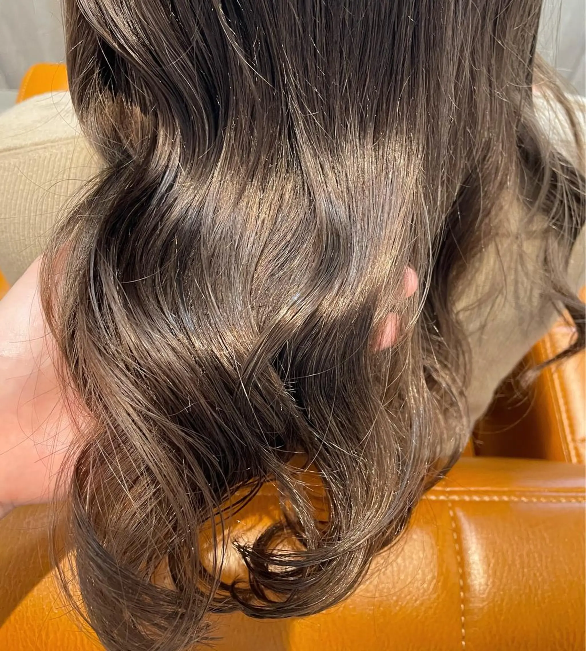 ロング 小松崎 結花のヘアスタイル