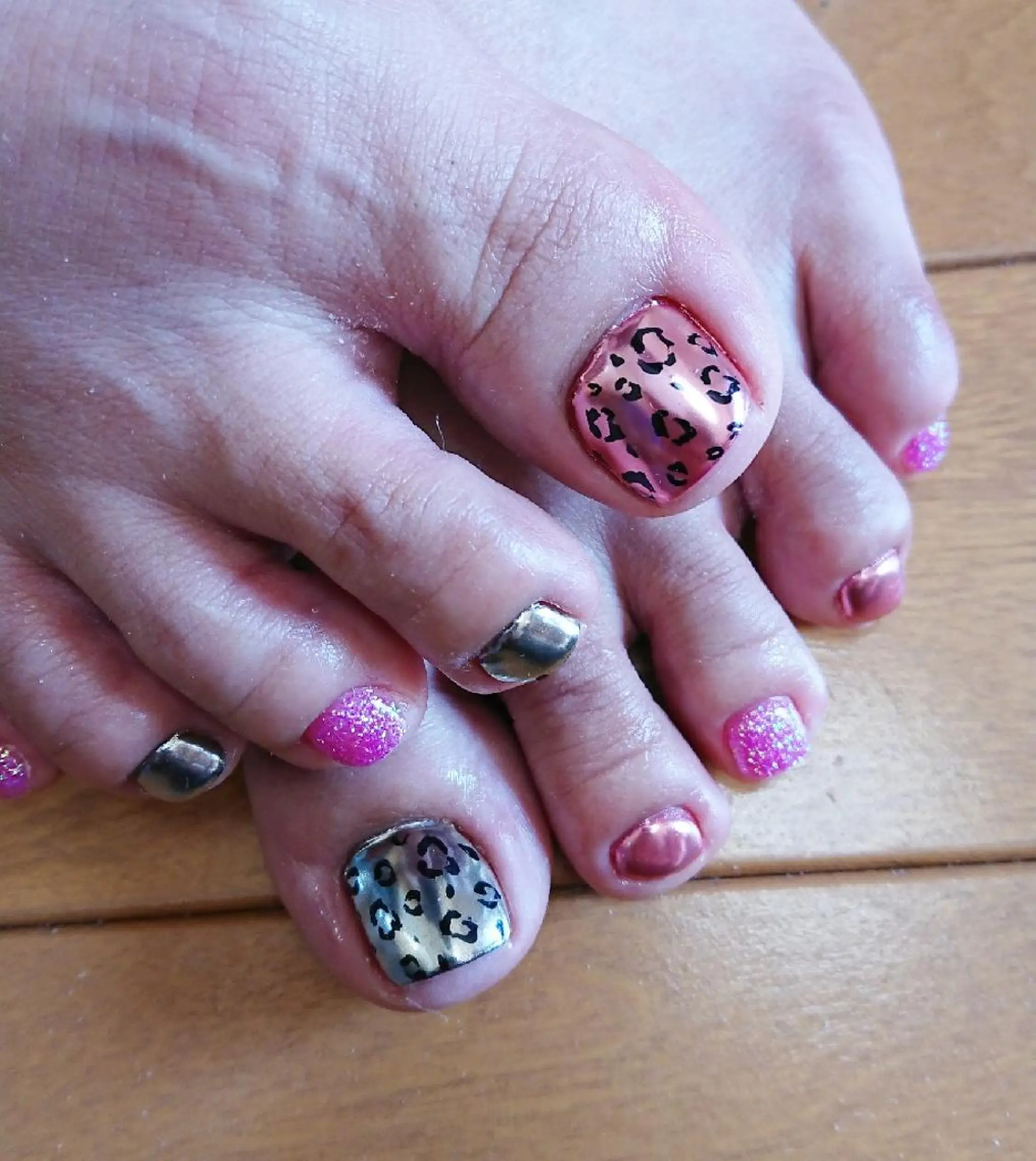 ネイル アニマル柄 ミラーネイル フットネイル Lilith Nailのネイルデザイン